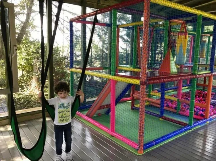 Children play ground in Hotel Restaurante El Valles 4 ESTRELLAS