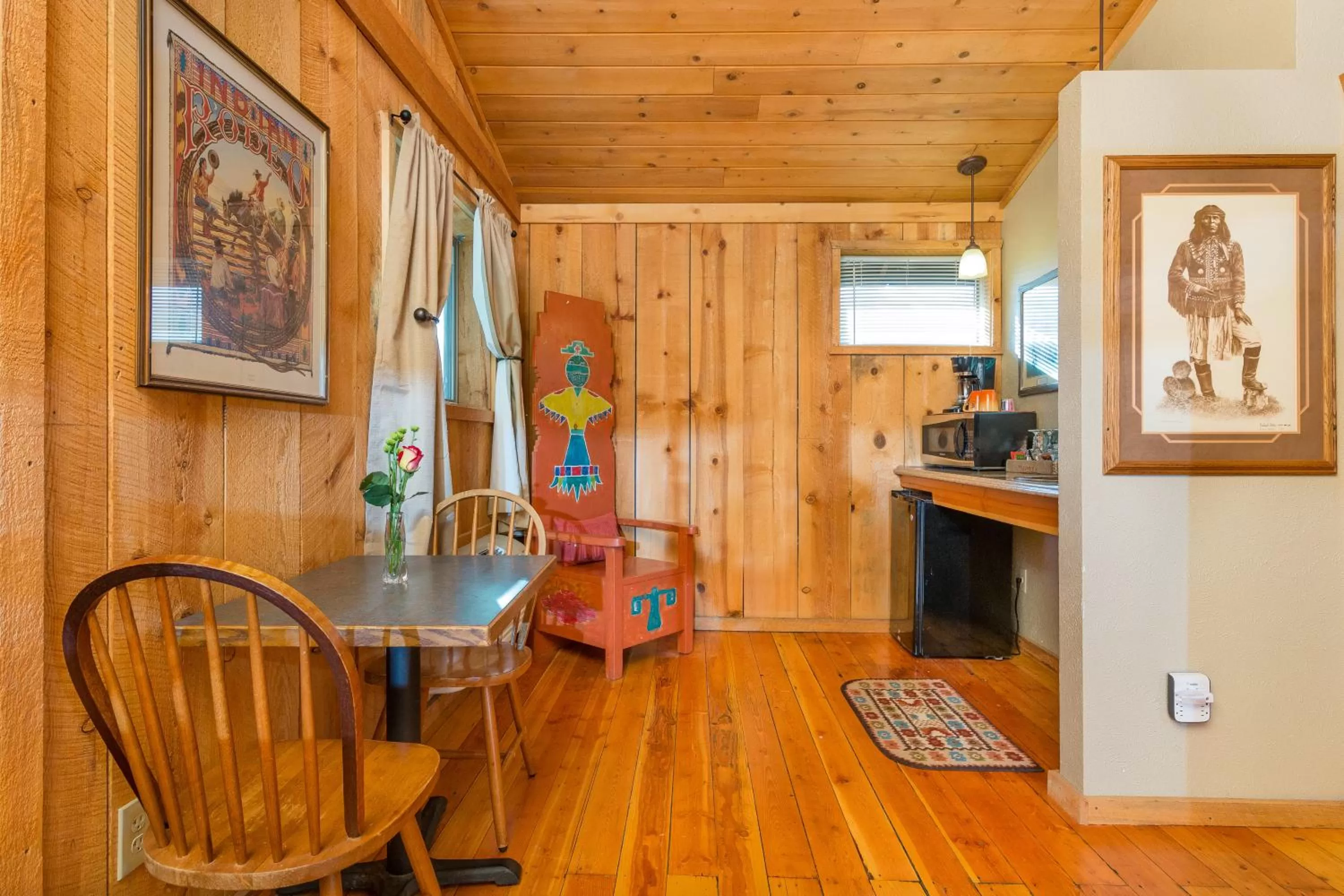 Dining area in Trapper's Rendezvous