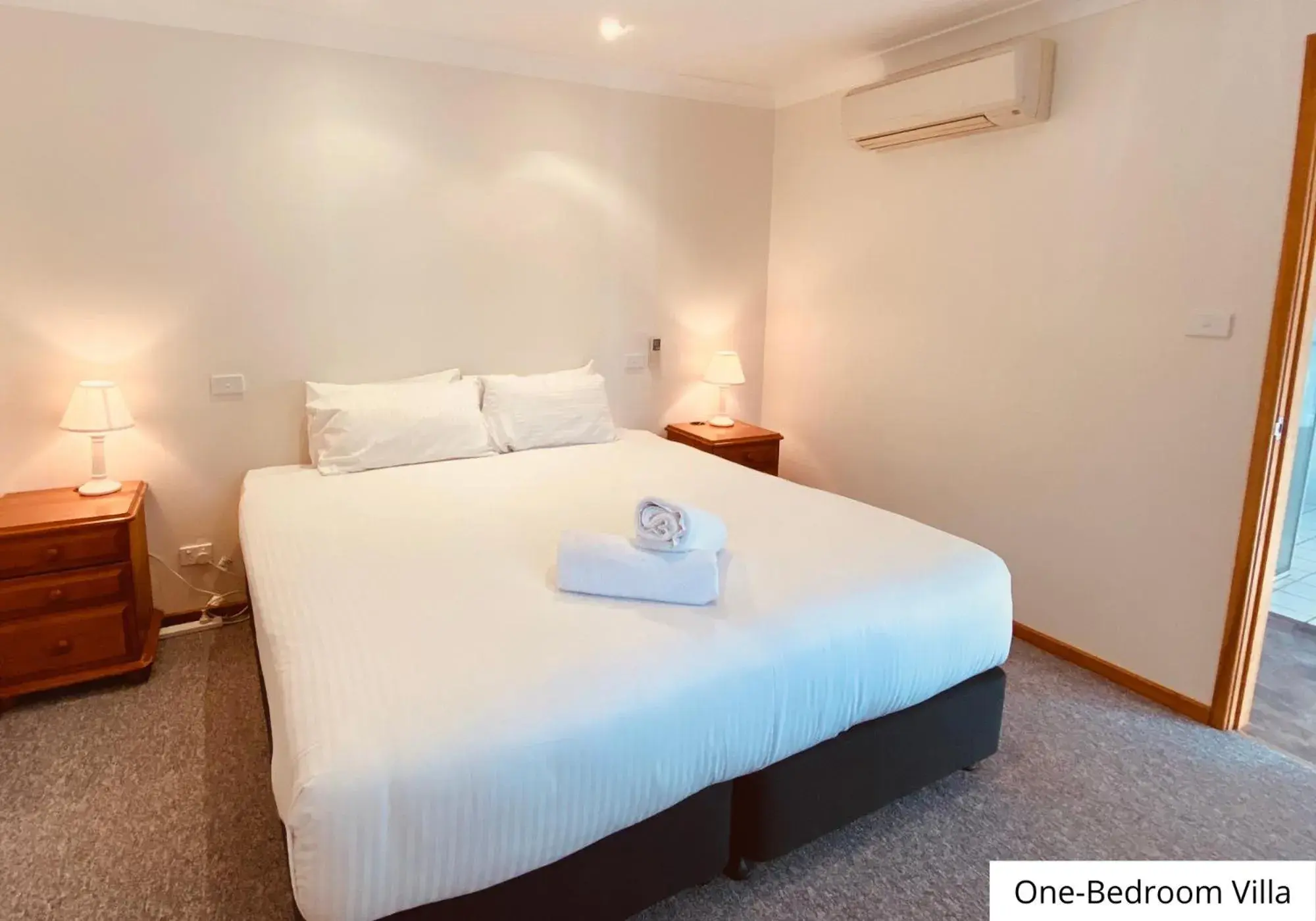 One-Bedroom Villa in Pokolbin Village Estate One-Bedroom Villa in Pokolbin Village Estate