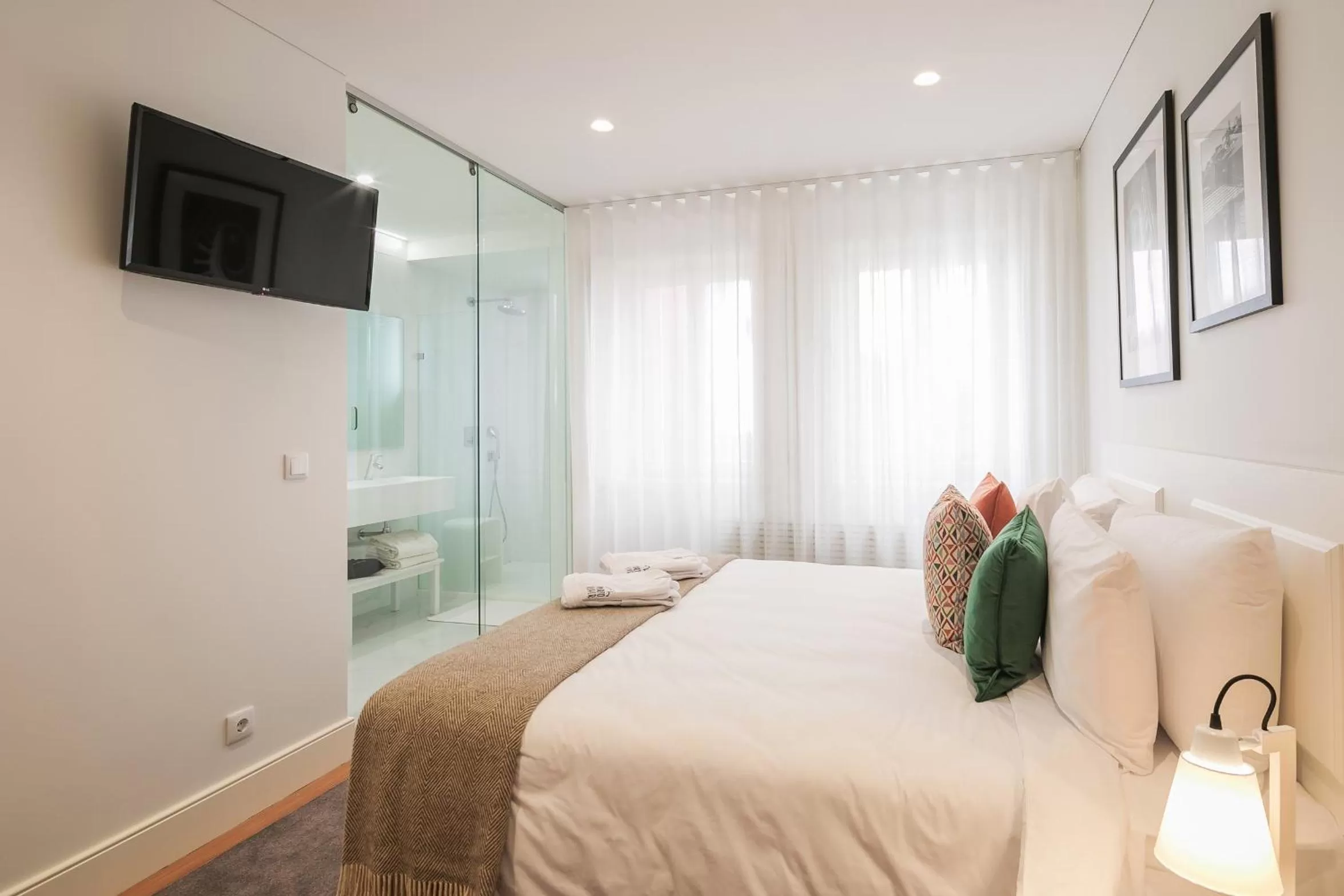 Bed in Porto River Infante