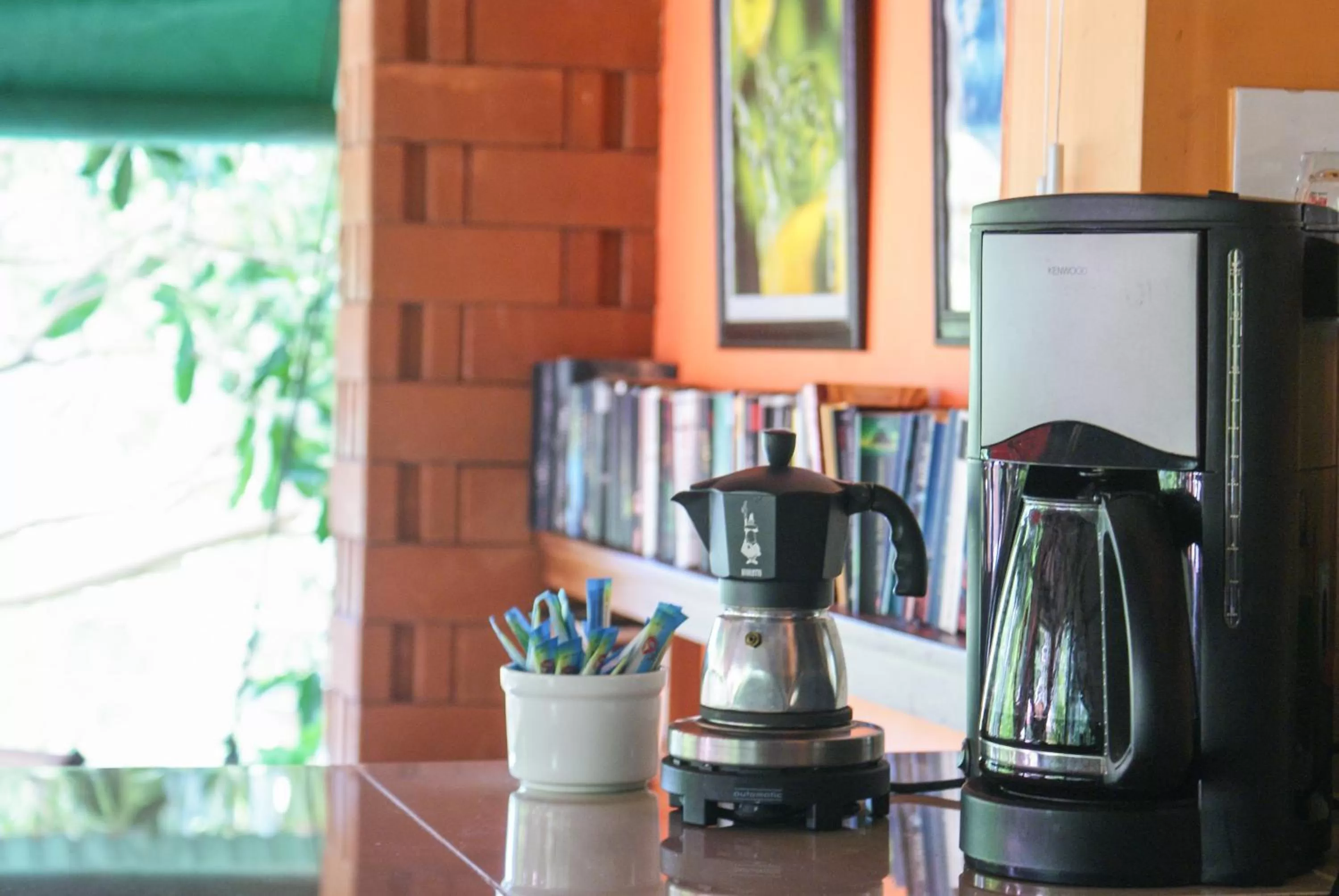 Drinks, Kitchen/Kitchenette in Rock Inn Bailan