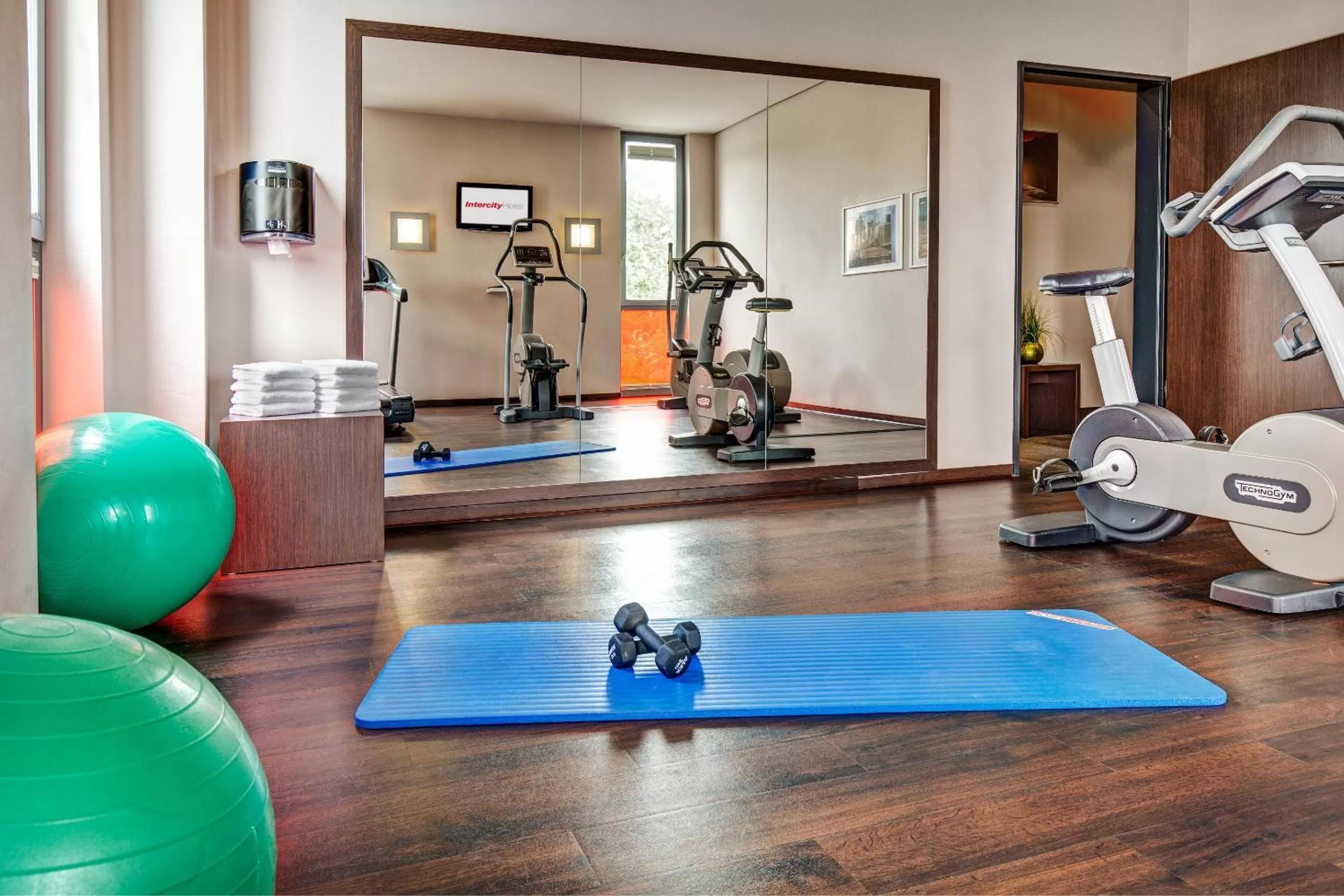 Fitness centre/facilities in IntercityHotel Berlin Airport Area North