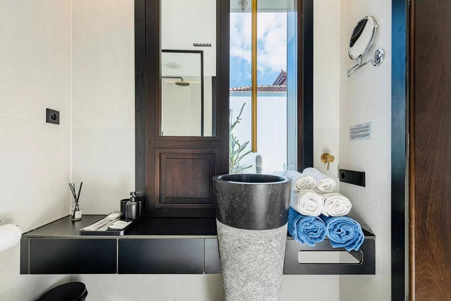 Bathroom in Fahana - Gay Men Only