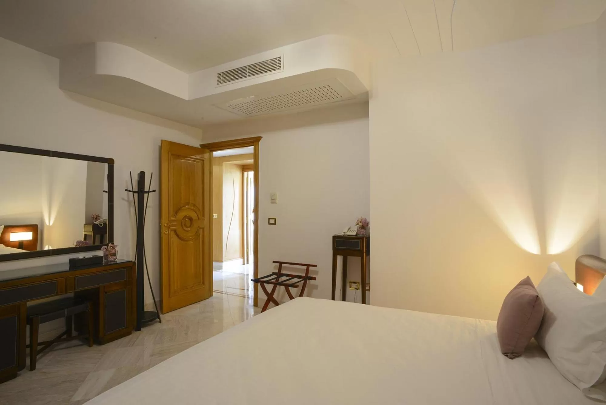 Bedroom, Bed in The Penthouse Suites Hotel