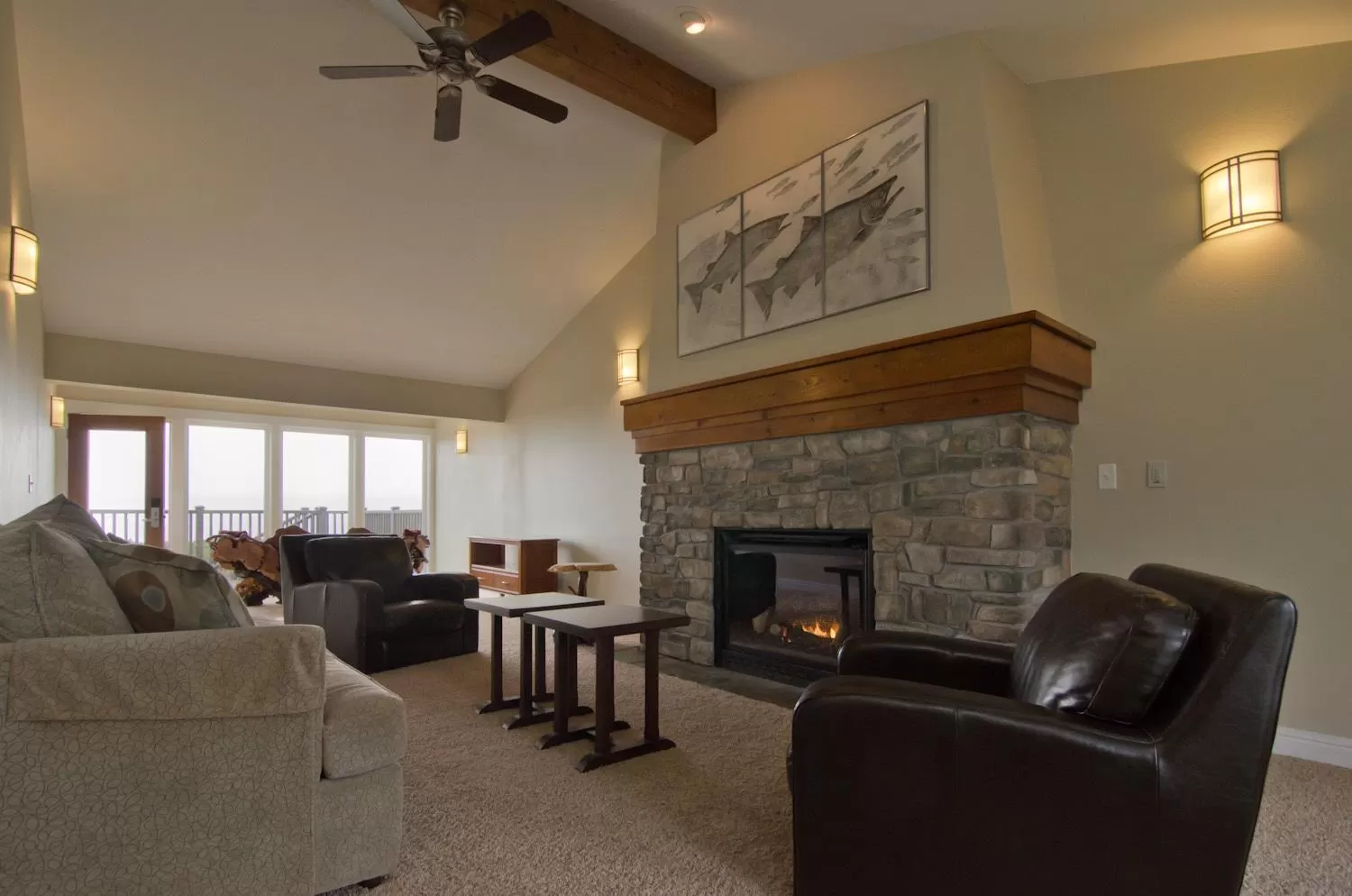 Communal lounge/ TV room in Pacific Reef Hotel & Light Show