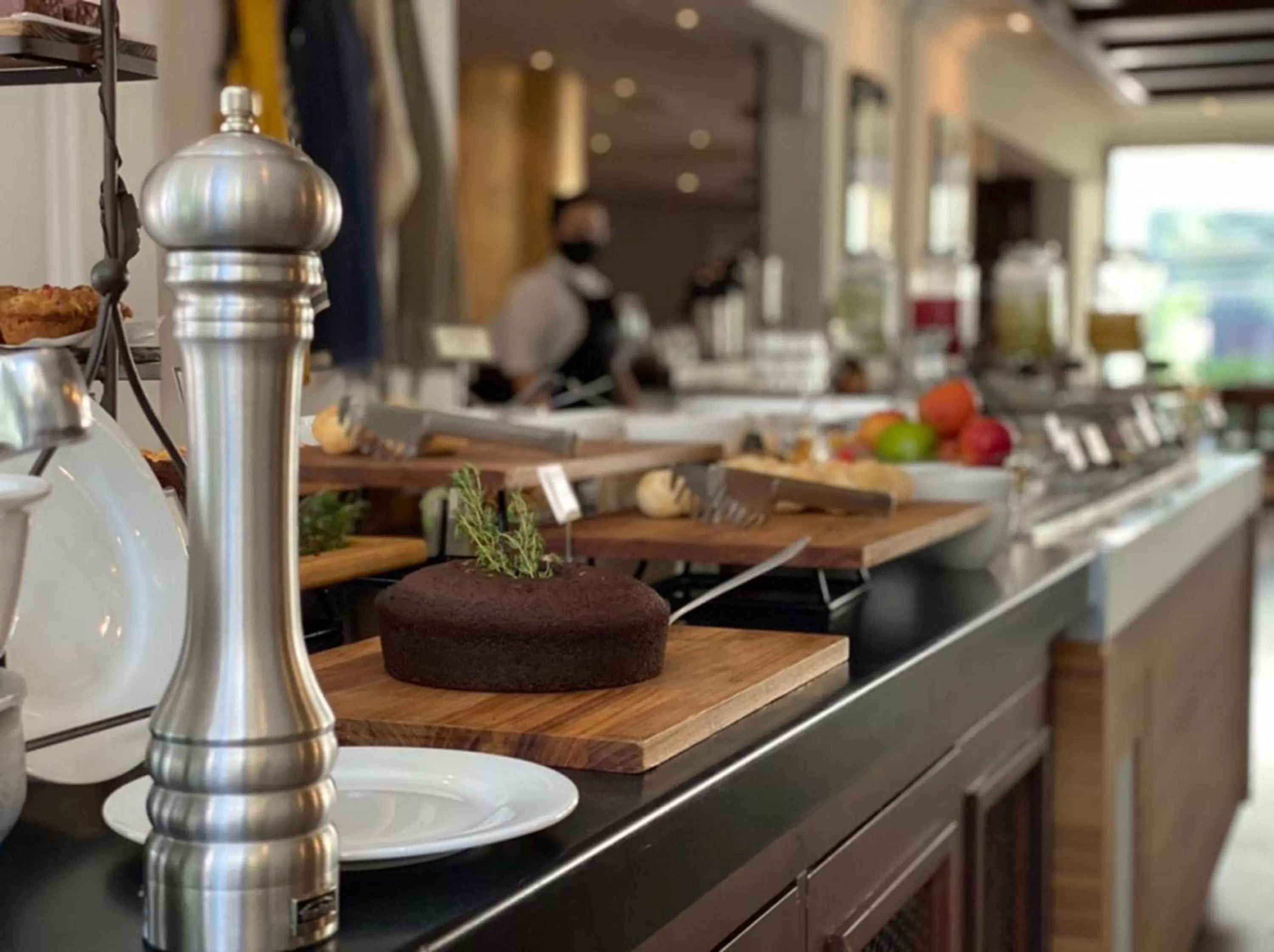 Restaurant/places to eat in Radisson Oscar Freire