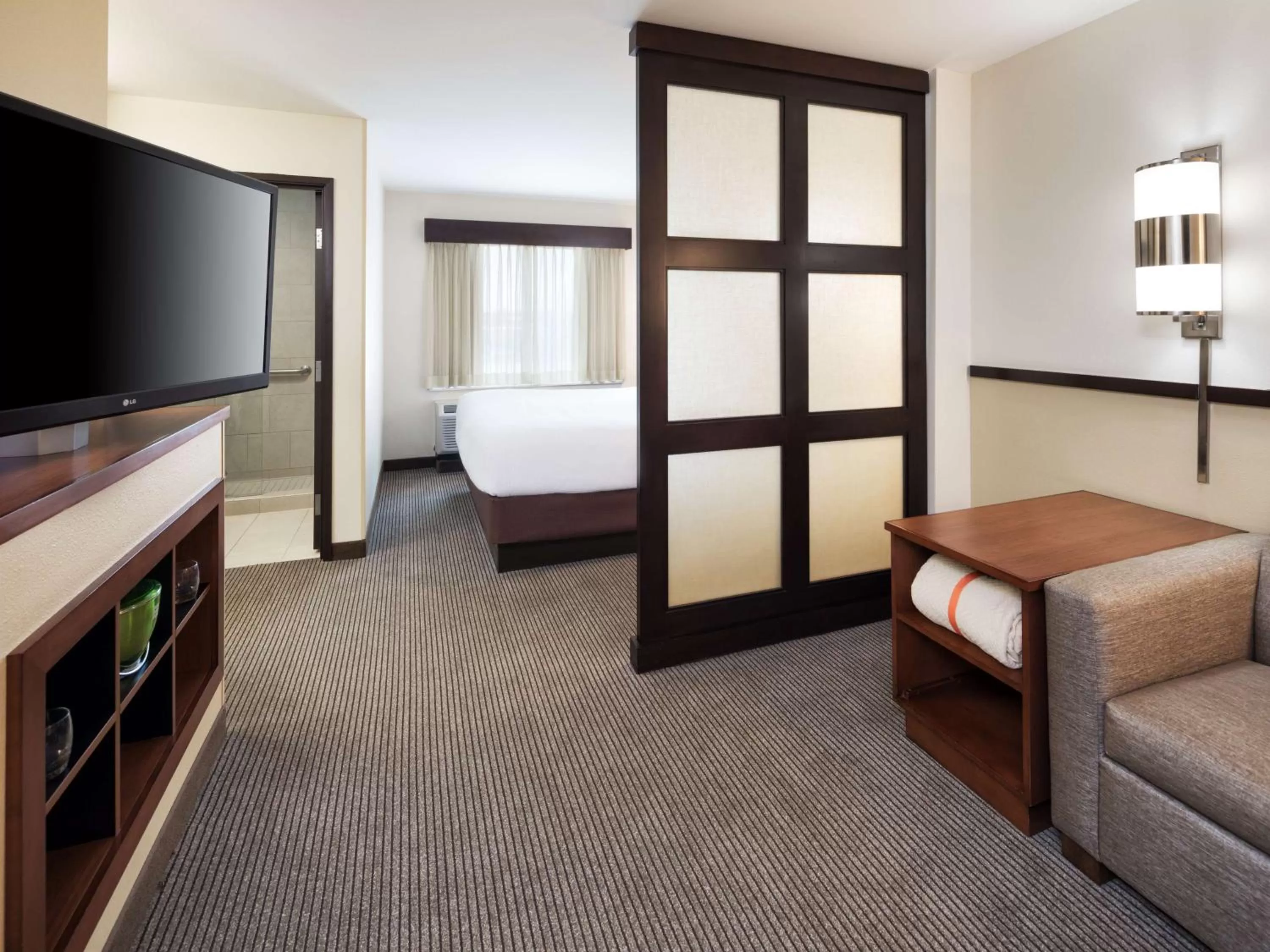 Photo of the whole room, Bed in Hyatt Place South Bend/Mishawaka