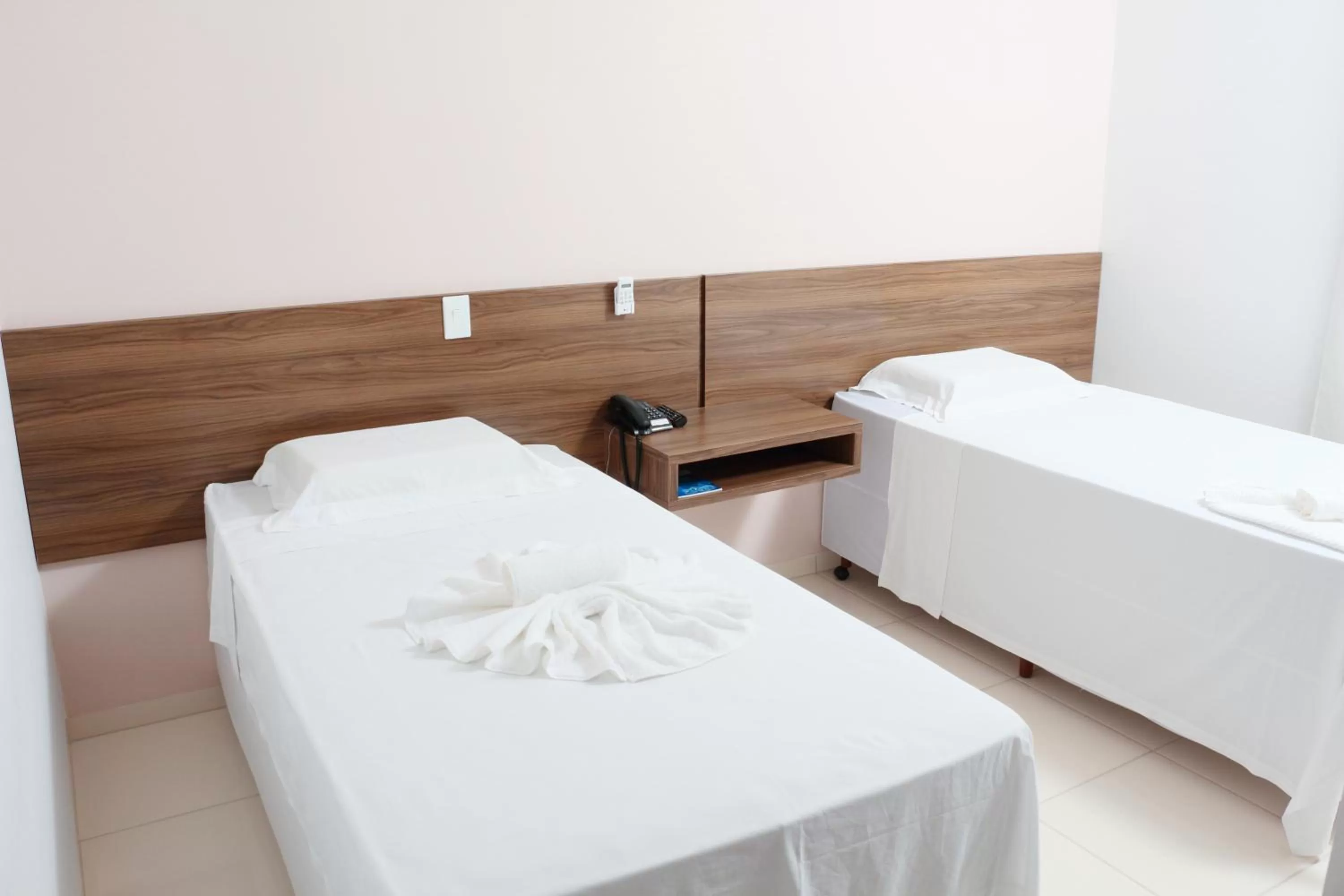 Bed in Hotel e Locadora Vizon