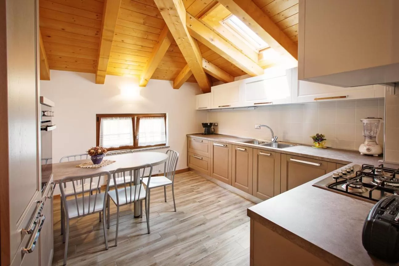 Kitchen or kitchenette, Kitchen/Kitchenette in Albergo Diffuso Tolmezzo