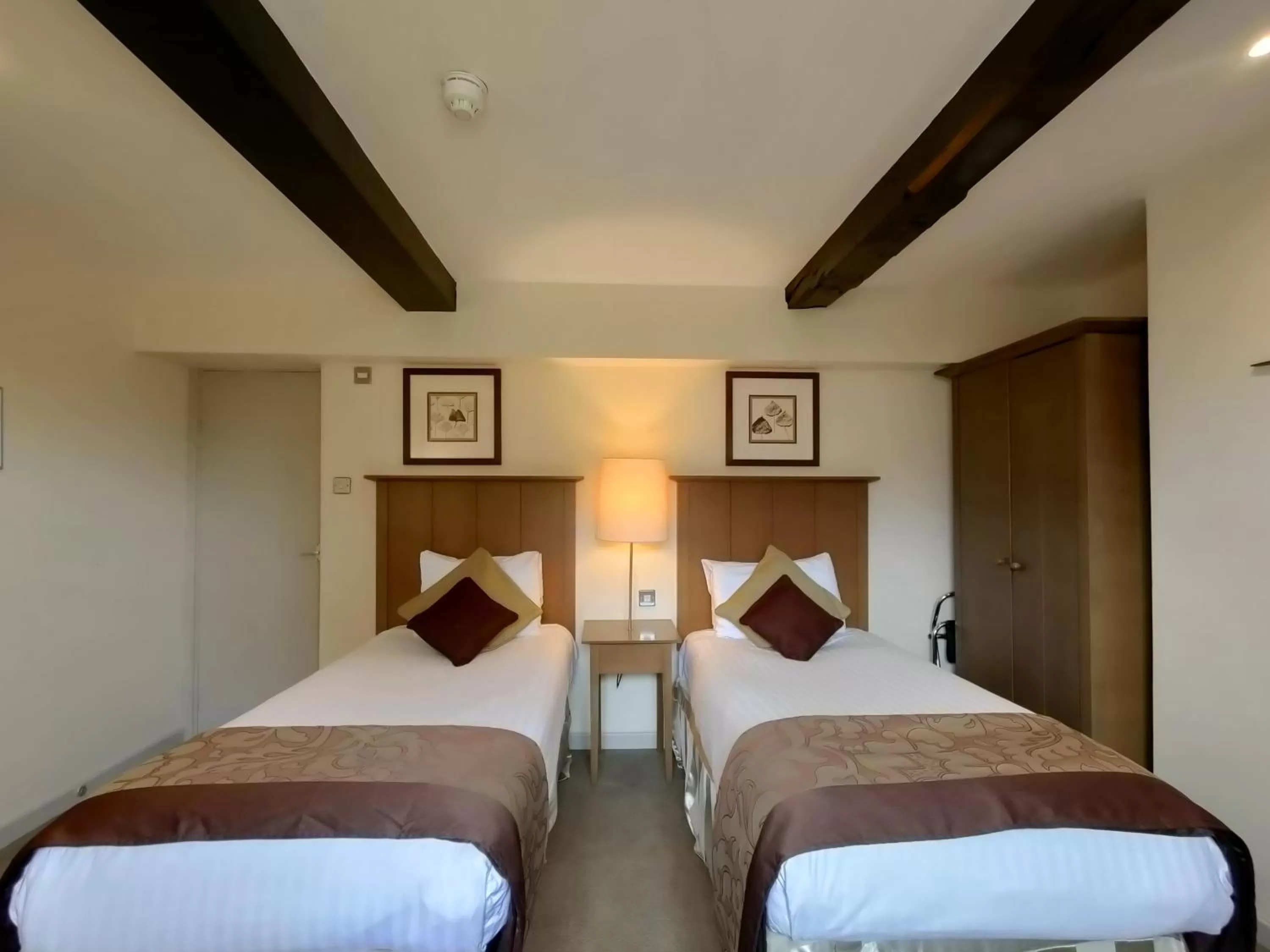 Bedroom, Bed in The Priest House On The River