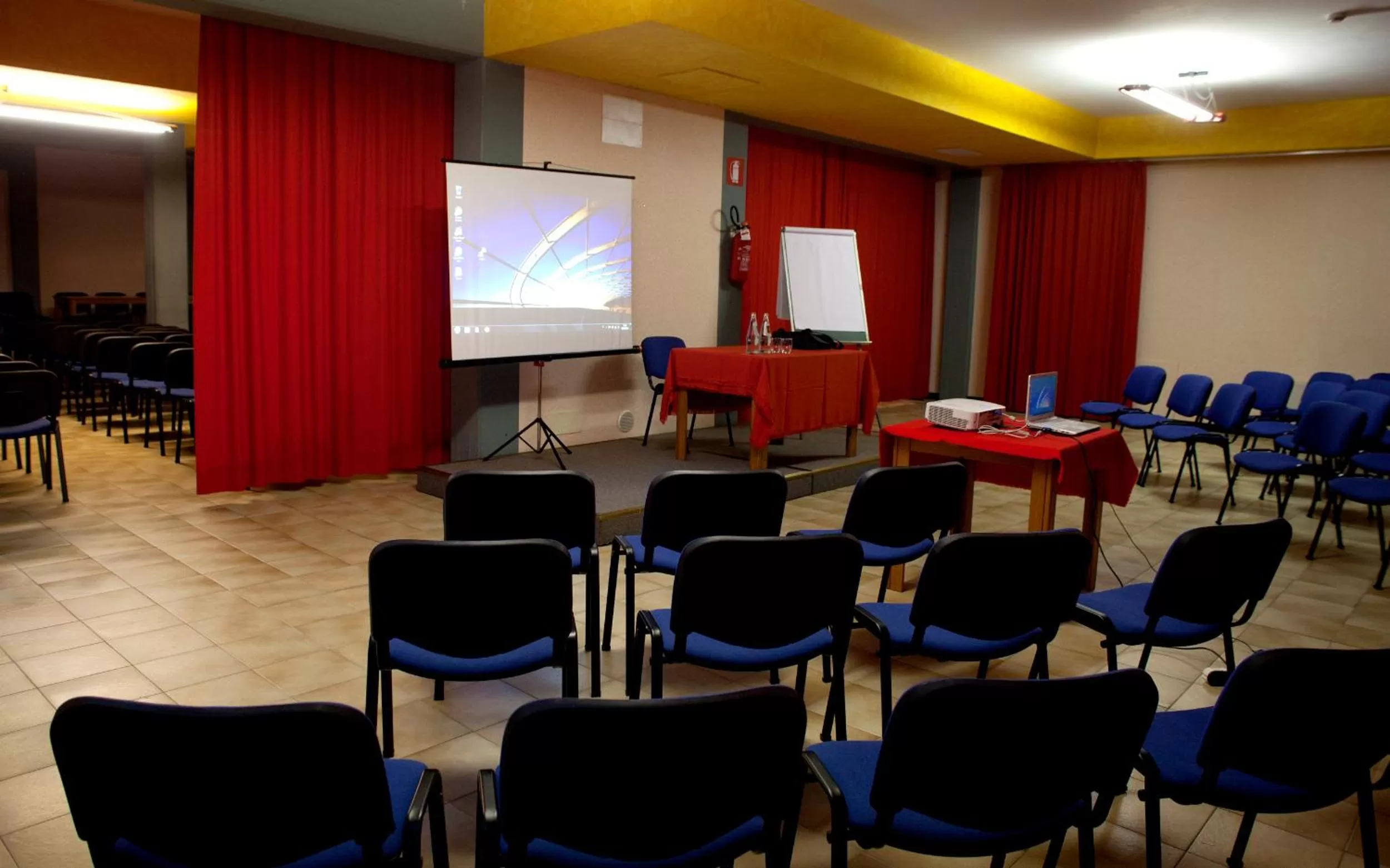 Business facilities in Hotel Valpolicella International