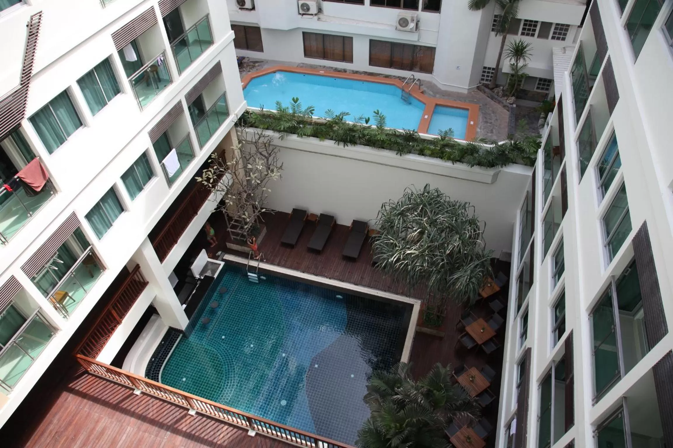 Swimming pool in Sunshine Hotel & Residences