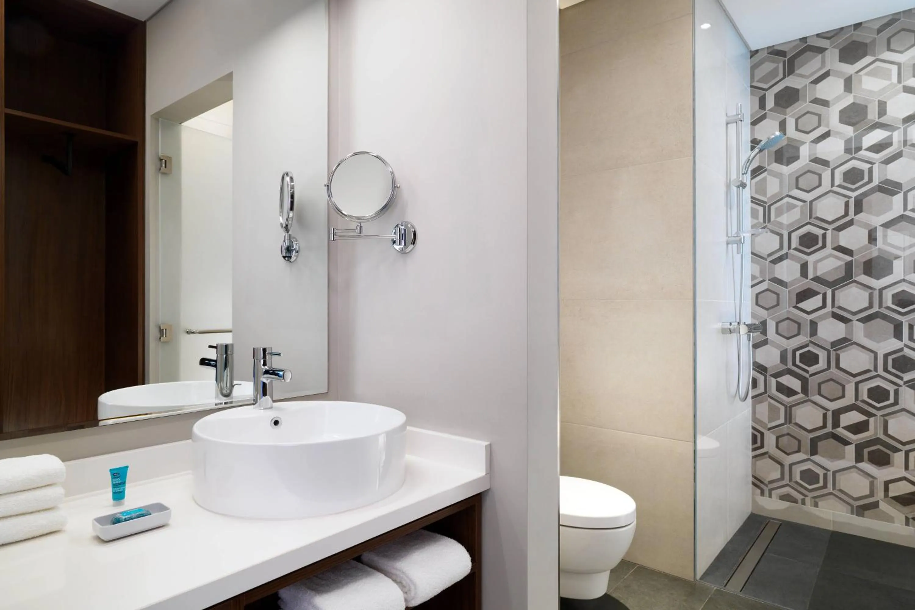 Bathroom in Aloft Me'aisam, Dubai