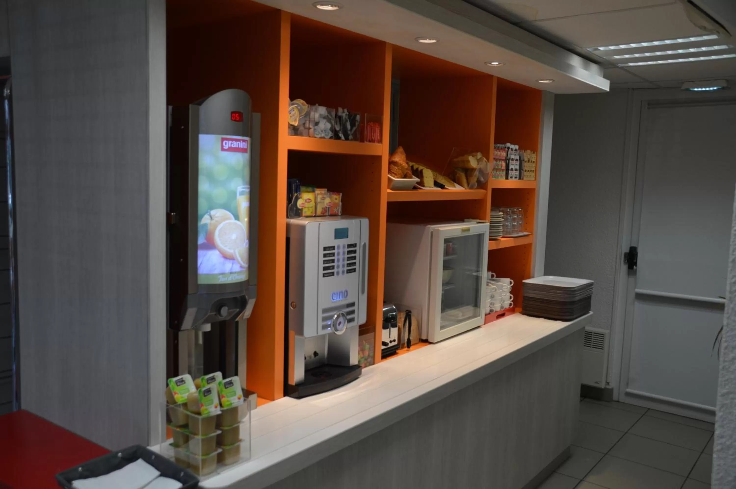 Food and drinks in HOTEL PREMIERE CLASSE Rouen Sud Oissel