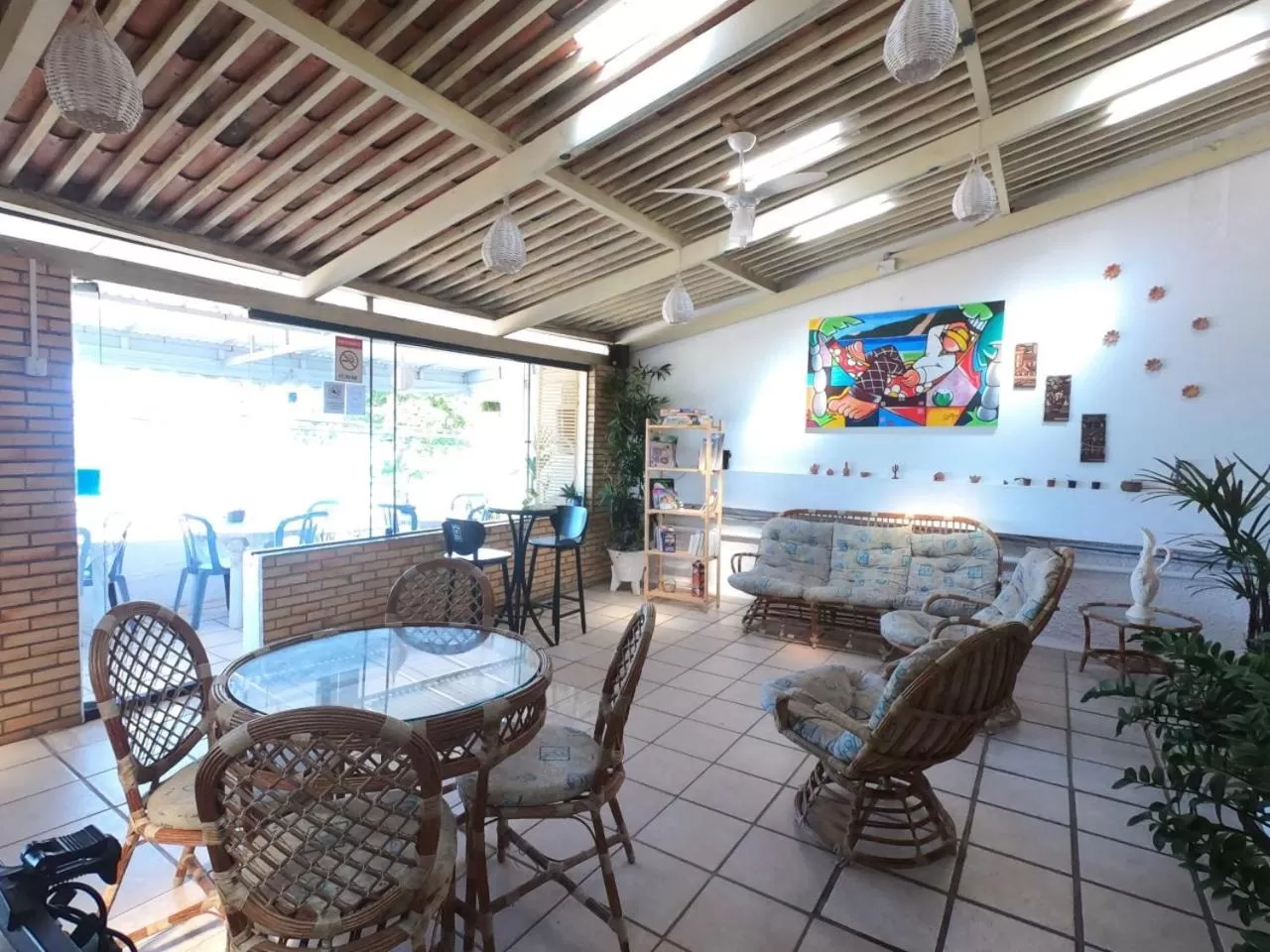 Library, Restaurant/Places to Eat in Pousada America do Sol