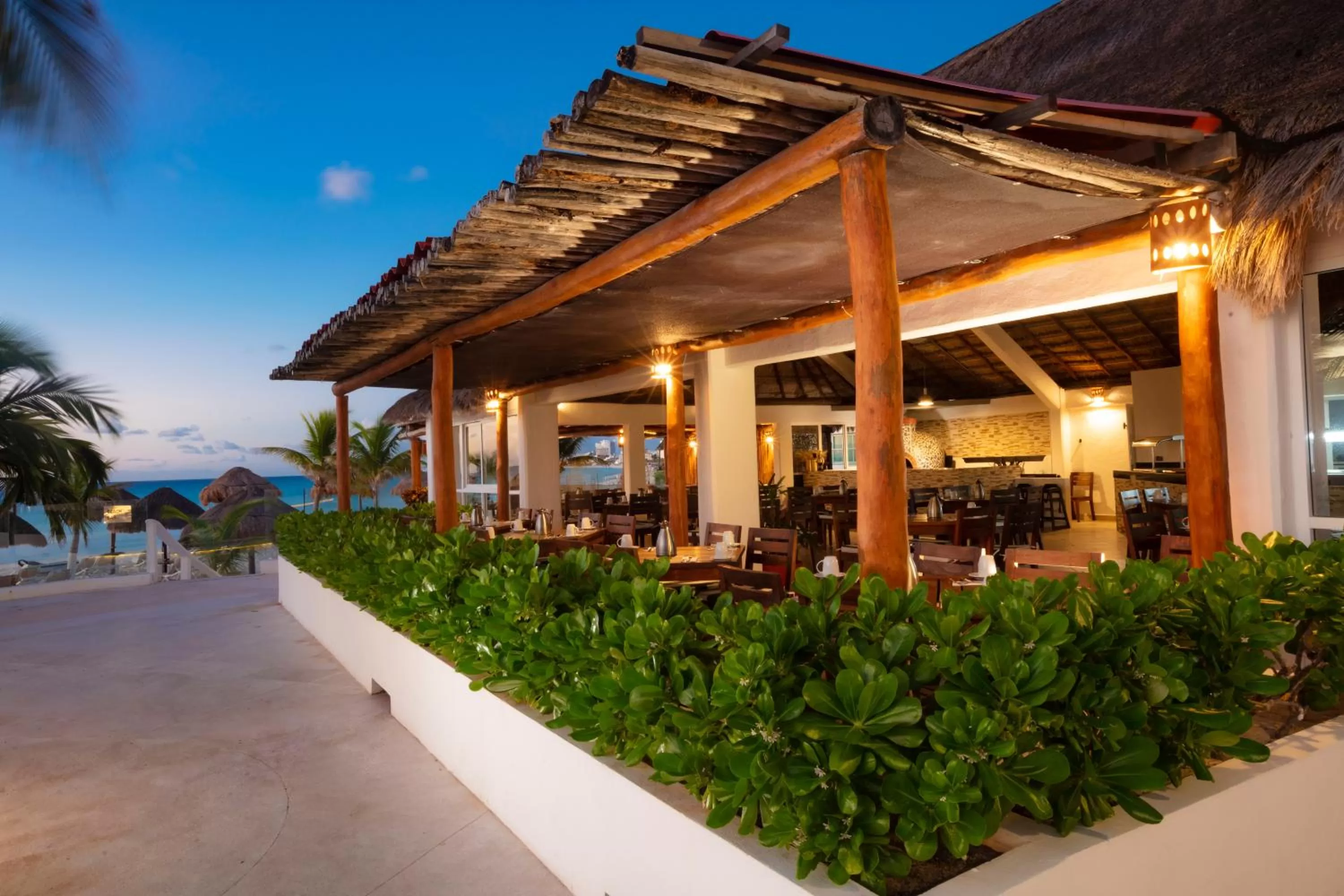 Restaurant/places to eat in Krystal Cancun