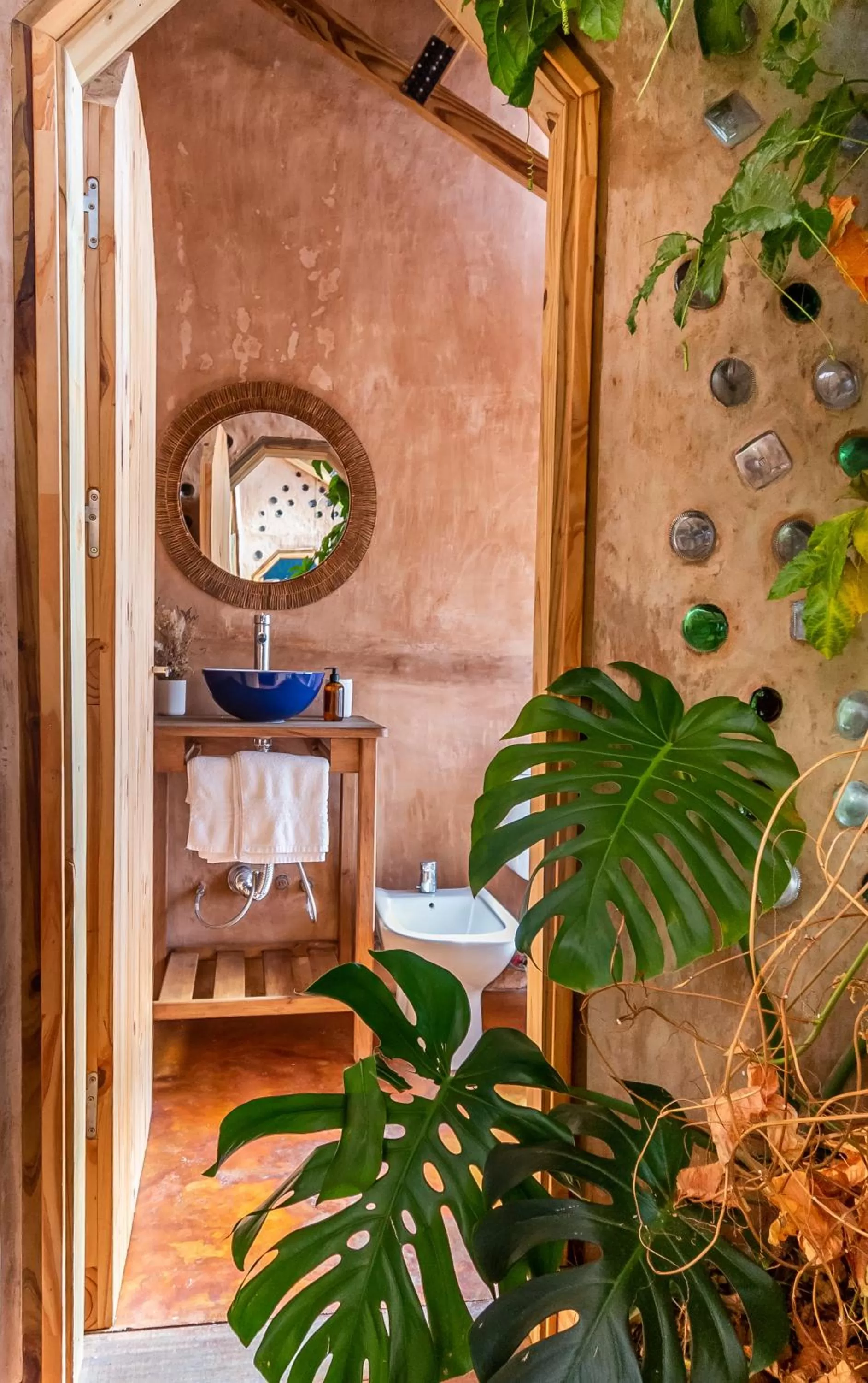 Caliu Earthship Ecolodge