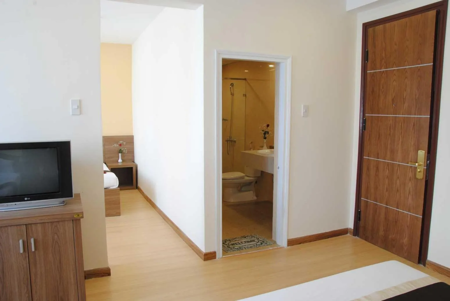 TV and multimedia in Nice Dream Hotel