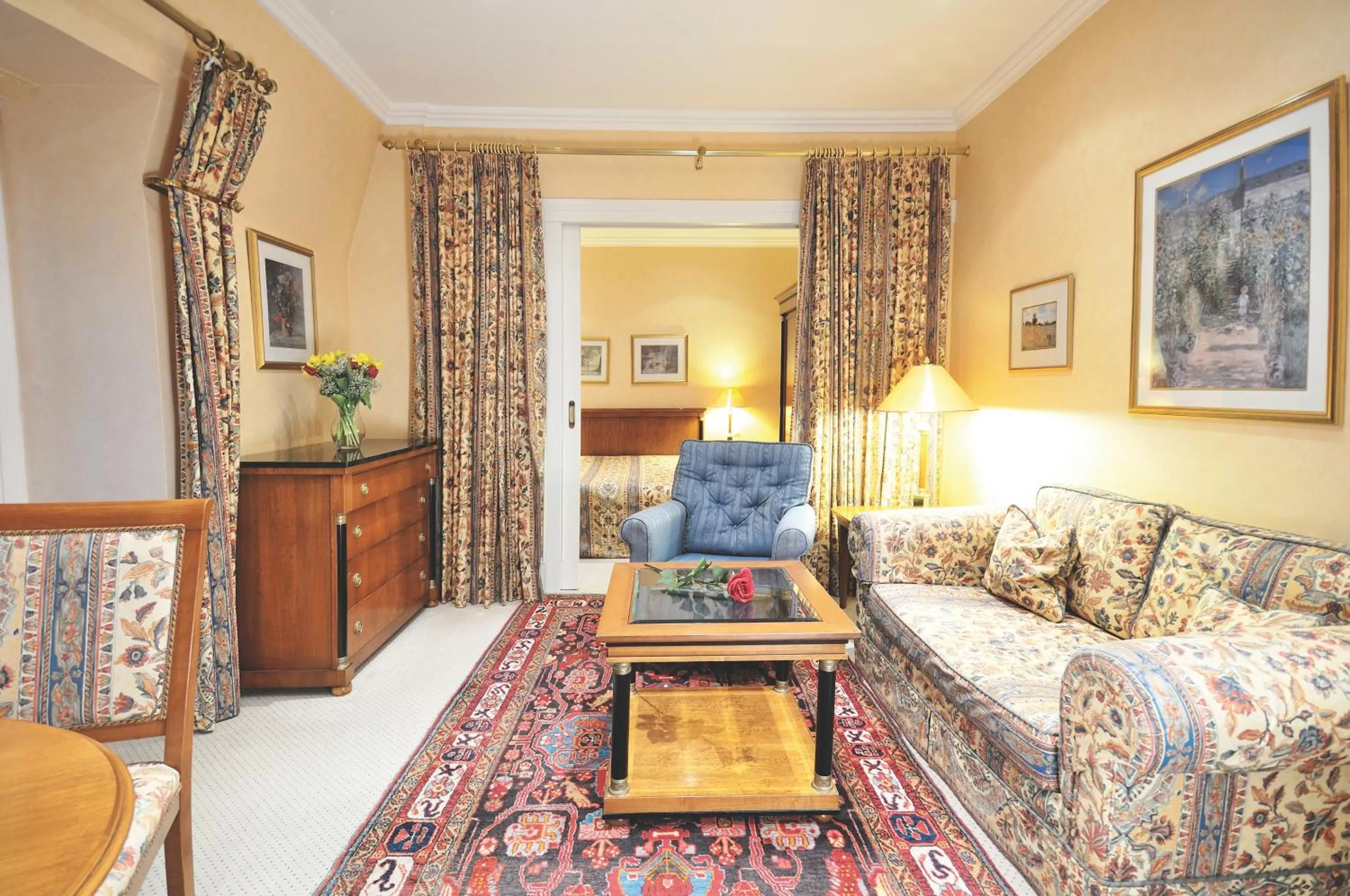 Photo of the whole room, Seating Area in Hotel Residenz am Rosengarten