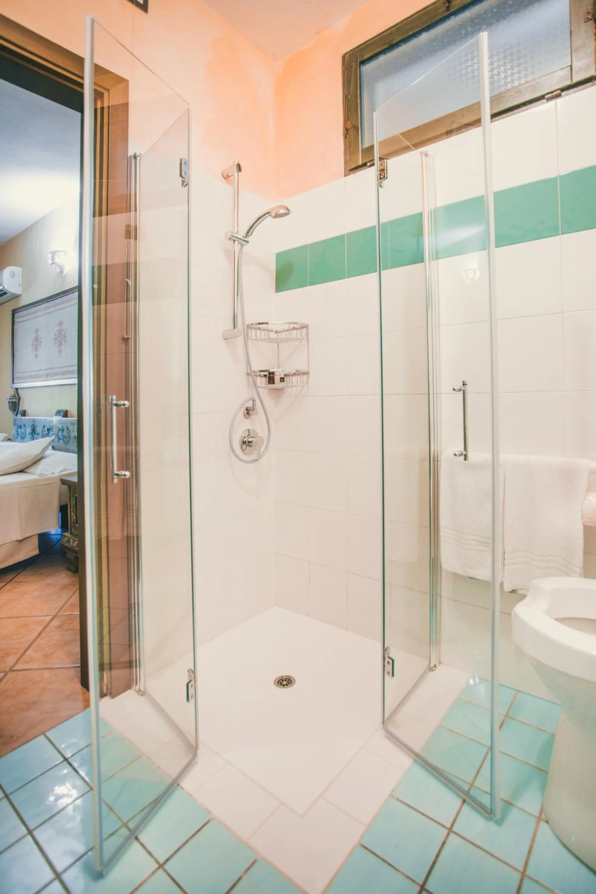 Shower in Hotel Fiore Di Maggio