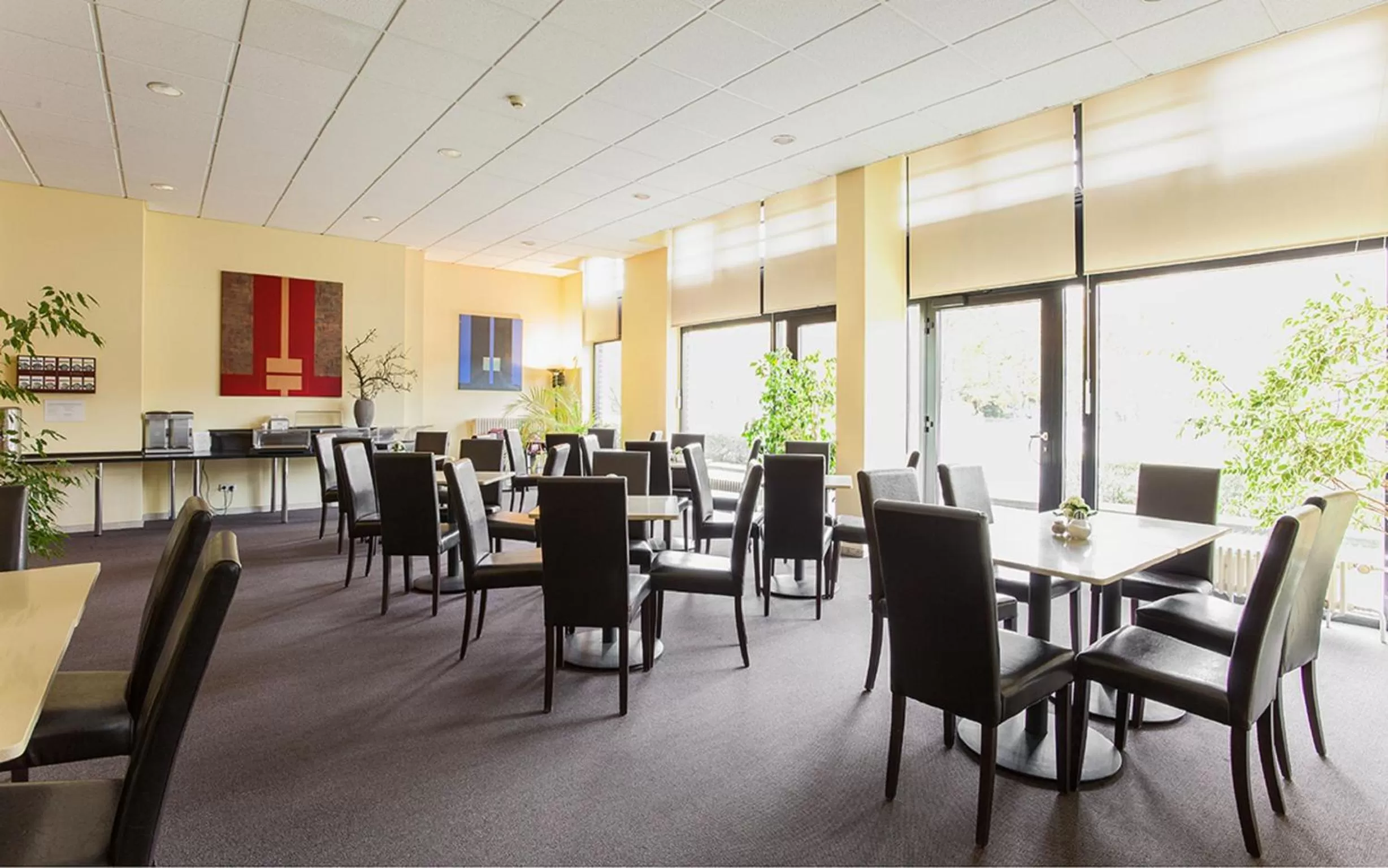 Restaurant/places to eat in Hotel Sedes