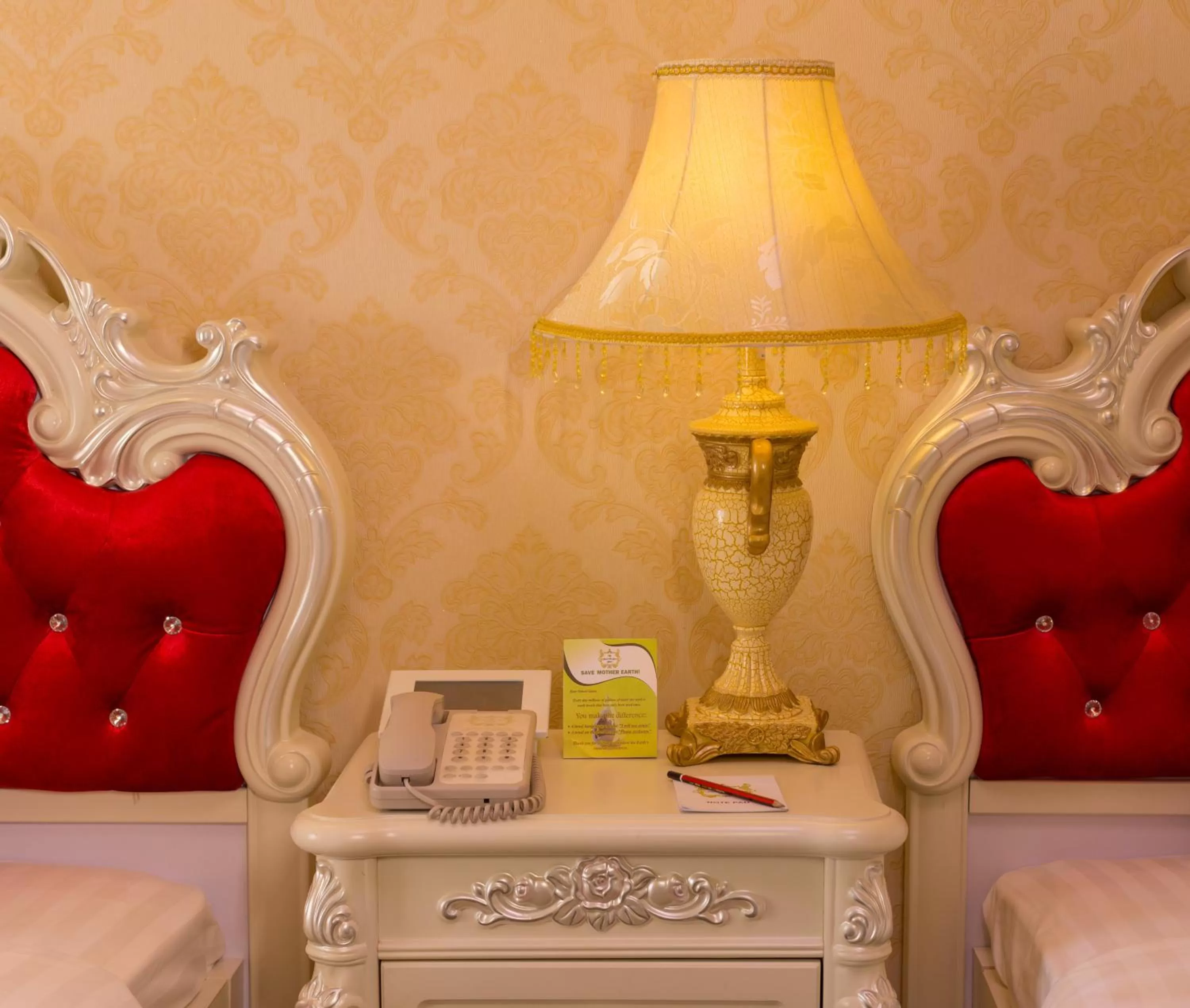 Bed in The Grand Kandyan