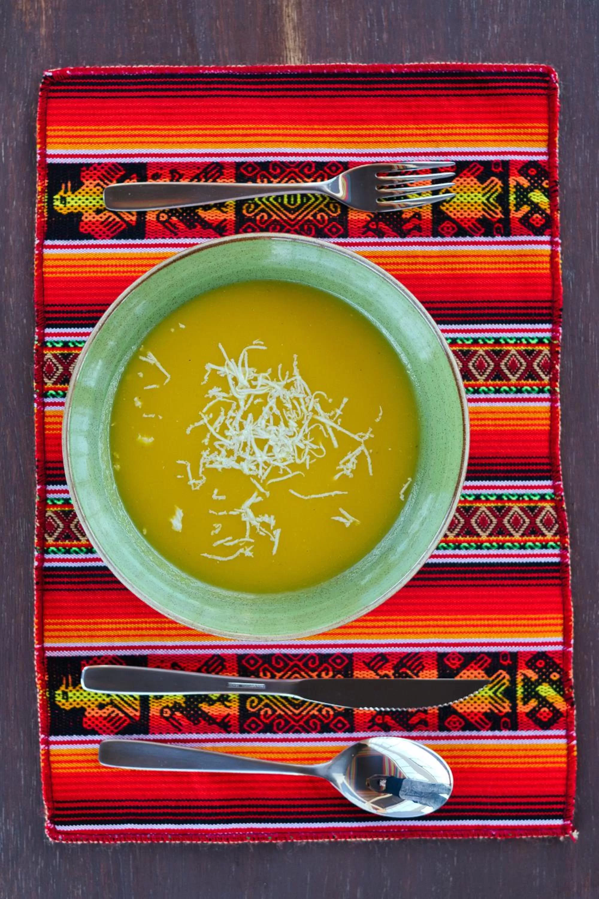 Restaurant/places to eat in ISKAY BOUTIQUE HOSTEL