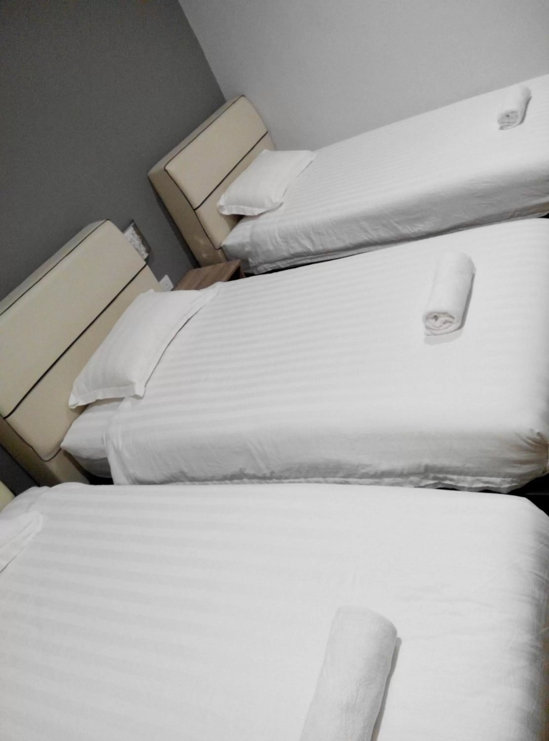 Bedroom, Bed in Welcome Inn GM