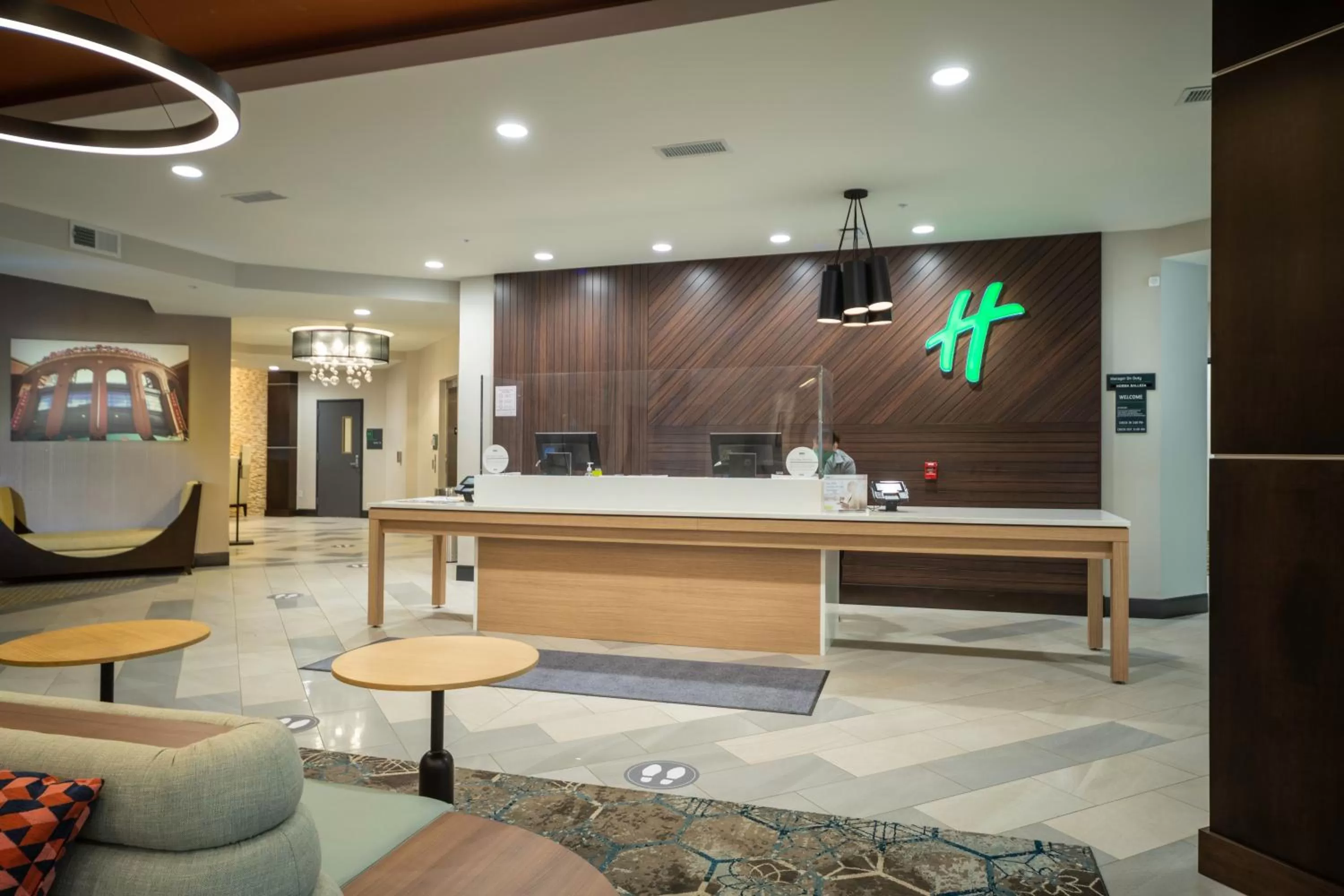 Property building in Holiday Inn St Louis - Creve Coeur by IHG