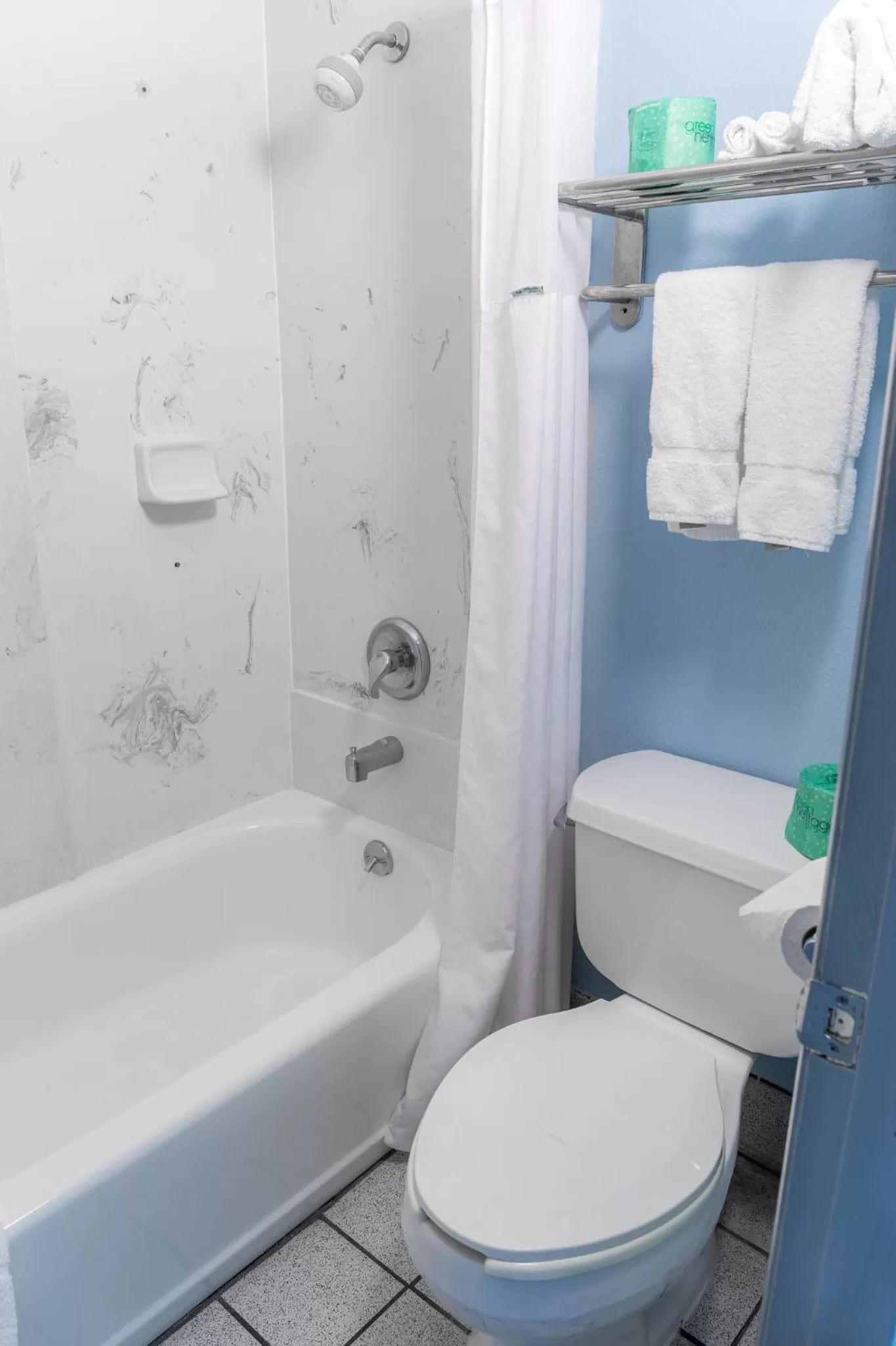 Bathroom in Sandcastle Inn