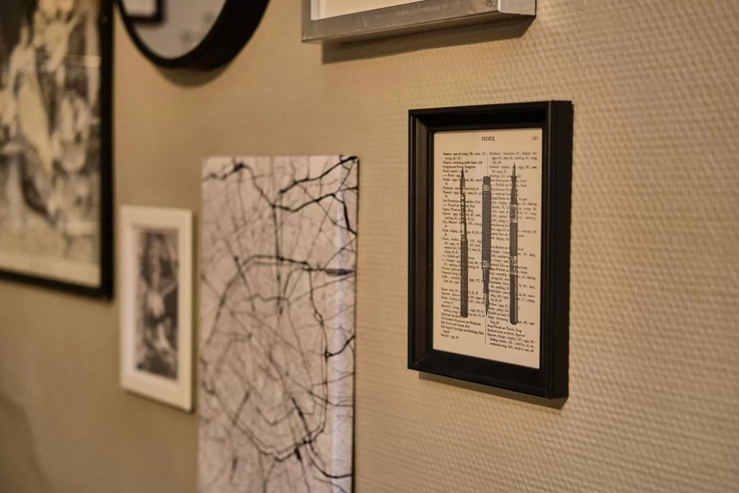 Decorative detail in Hotel Roter Hahn