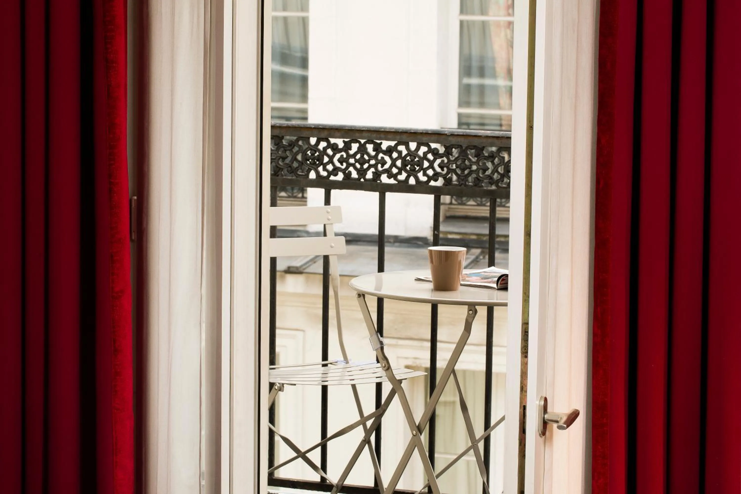 Balcony/Terrace in Hôtel Mondial