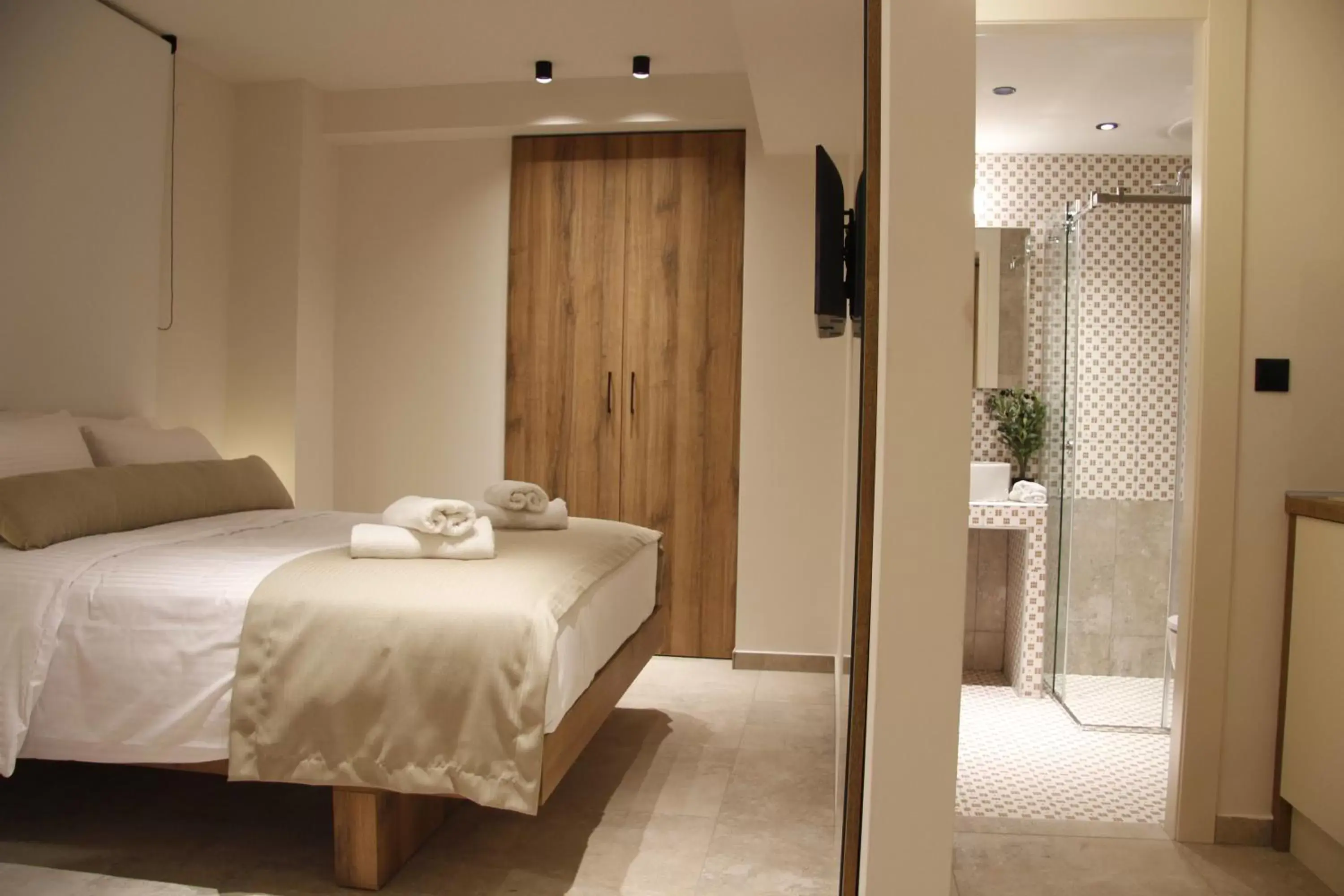 Deluxe Triple Room in Mpikas Holidays Deluxe Triple Room in Mpikas Holidays