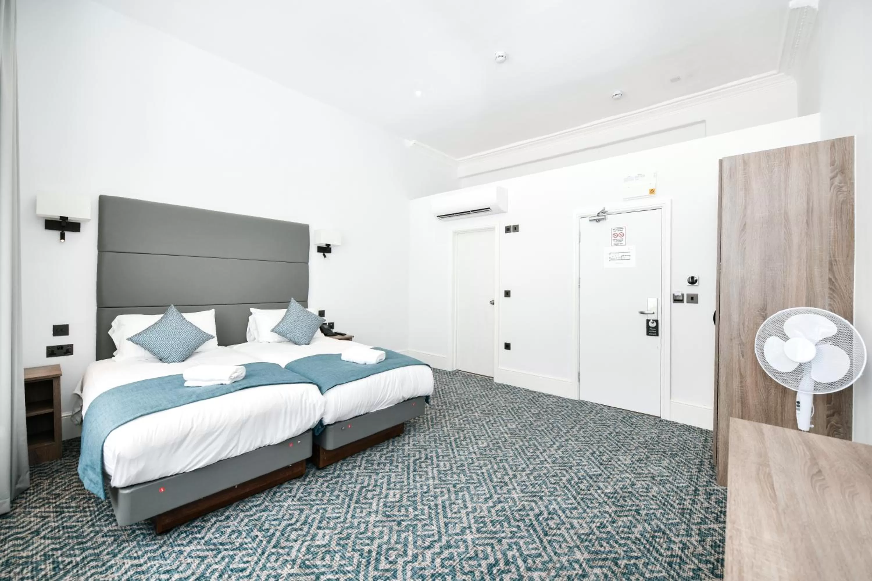 Bedroom, Bed in The J Hyde Park - A Park Avenue Hotel