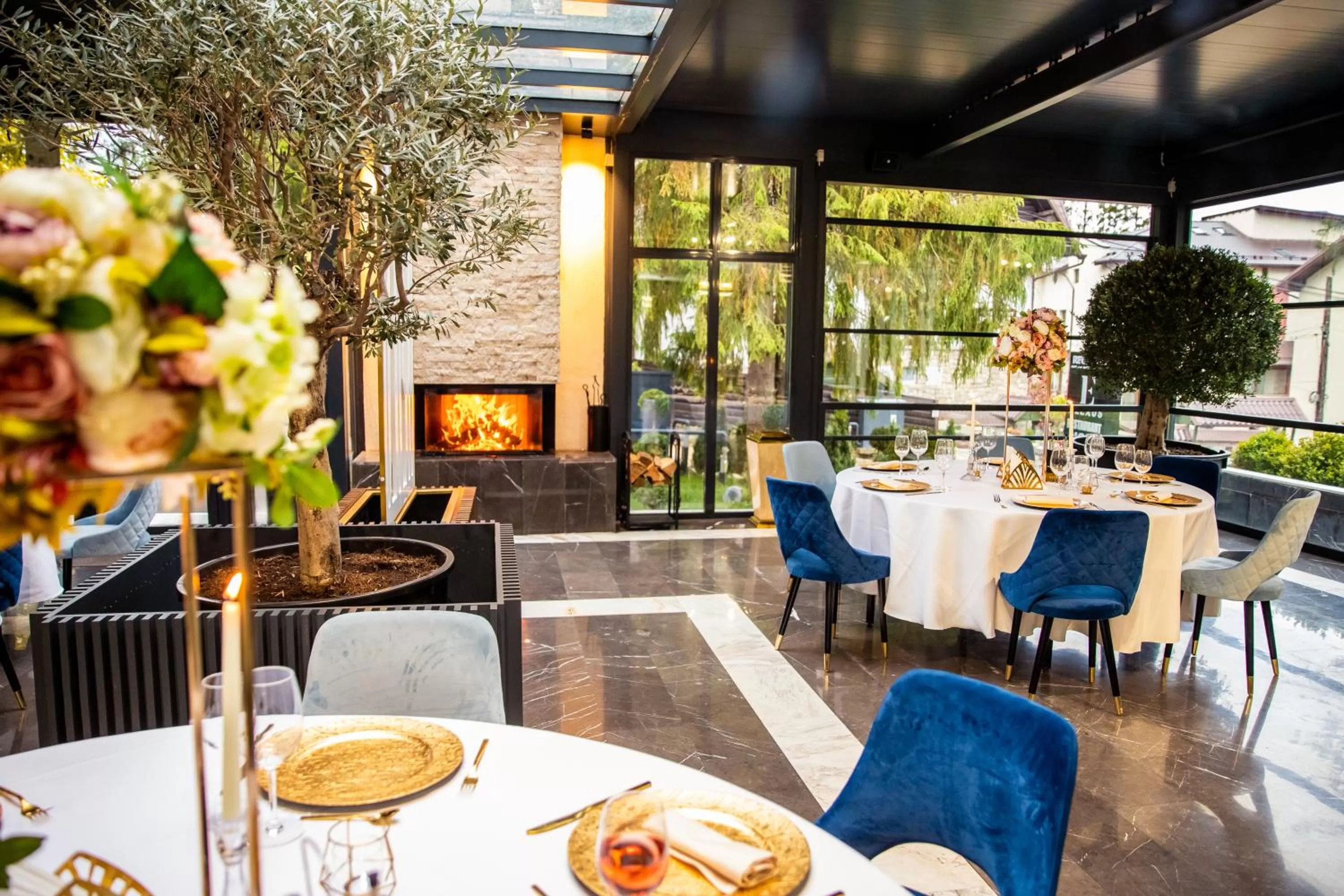 Restaurant/places to eat in Elexus Predeal