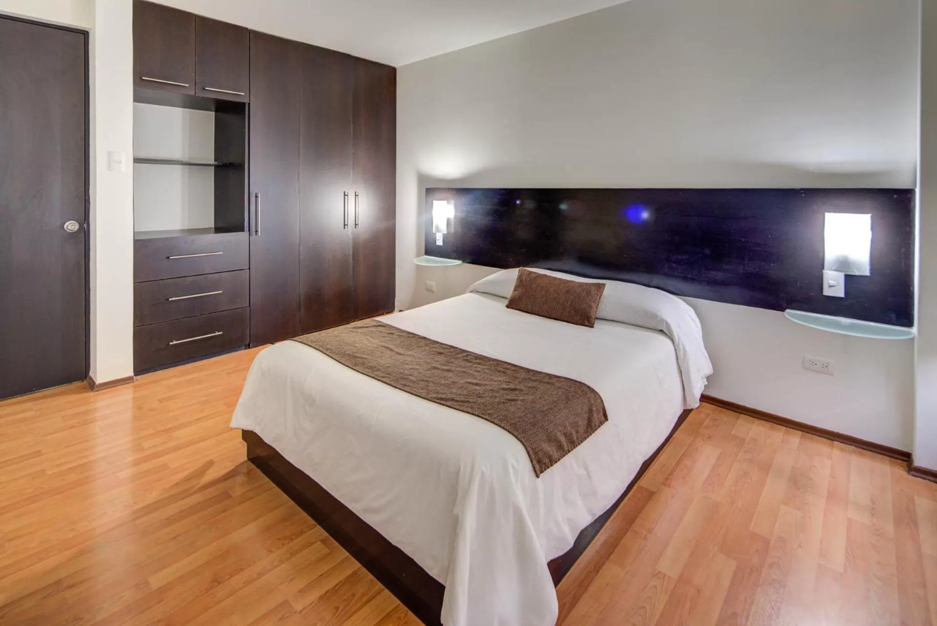 Bed in Grupo Kings Suites -Platon 436