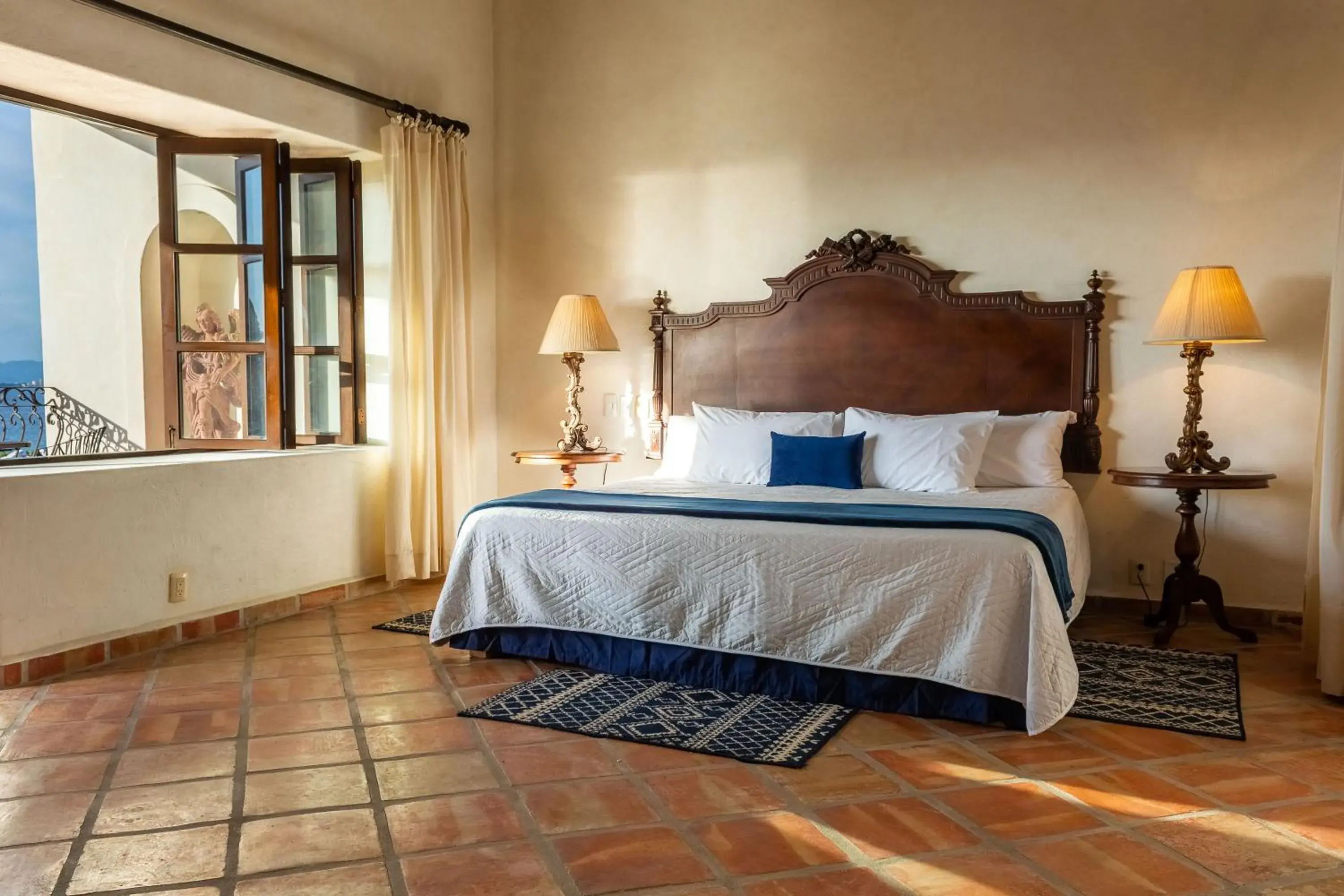 Deluxe King Room in BellView Hotel Boutique Deluxe King Room in BellView Hotel Boutique