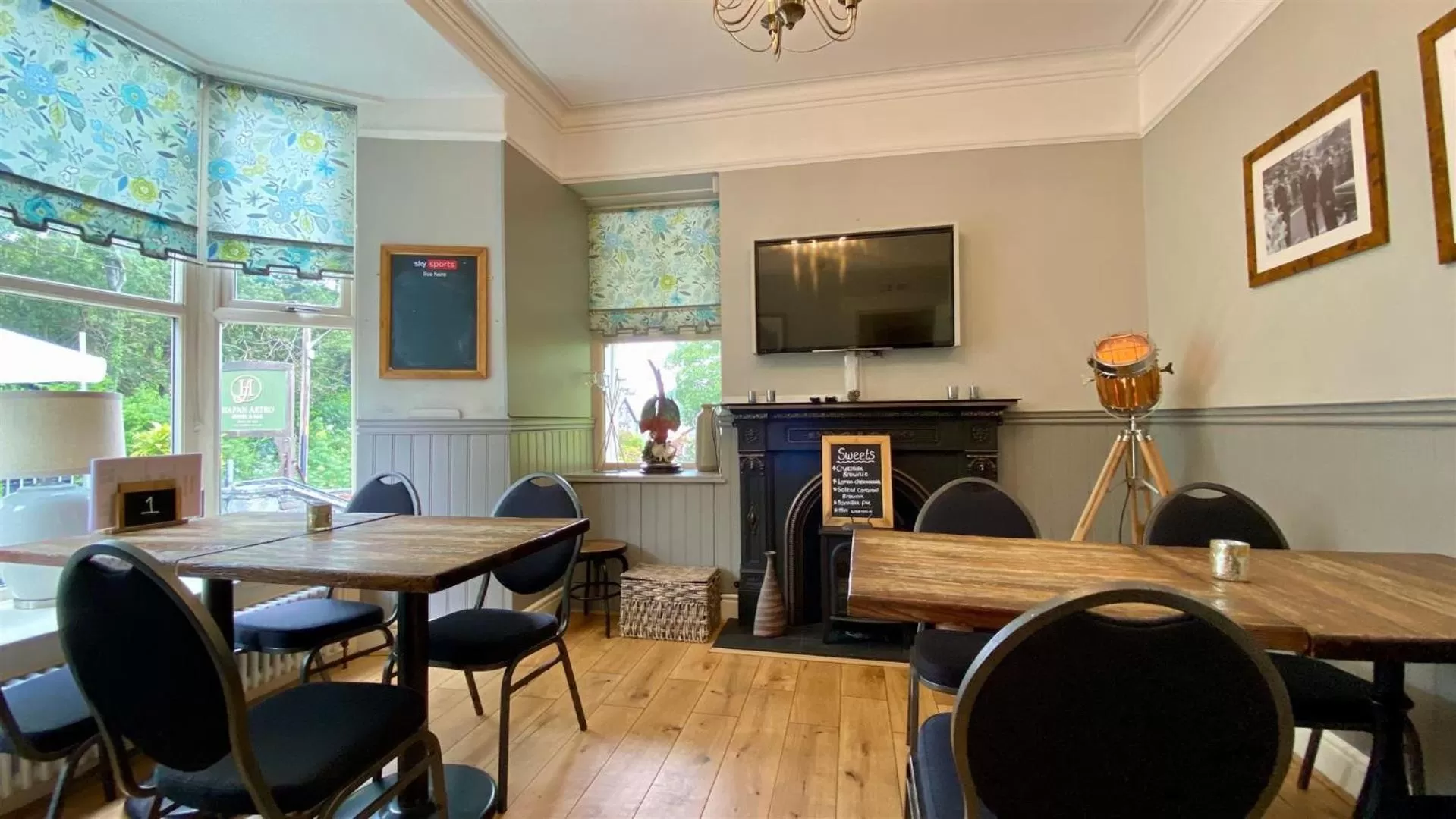 Dining Area in Hafan Artro