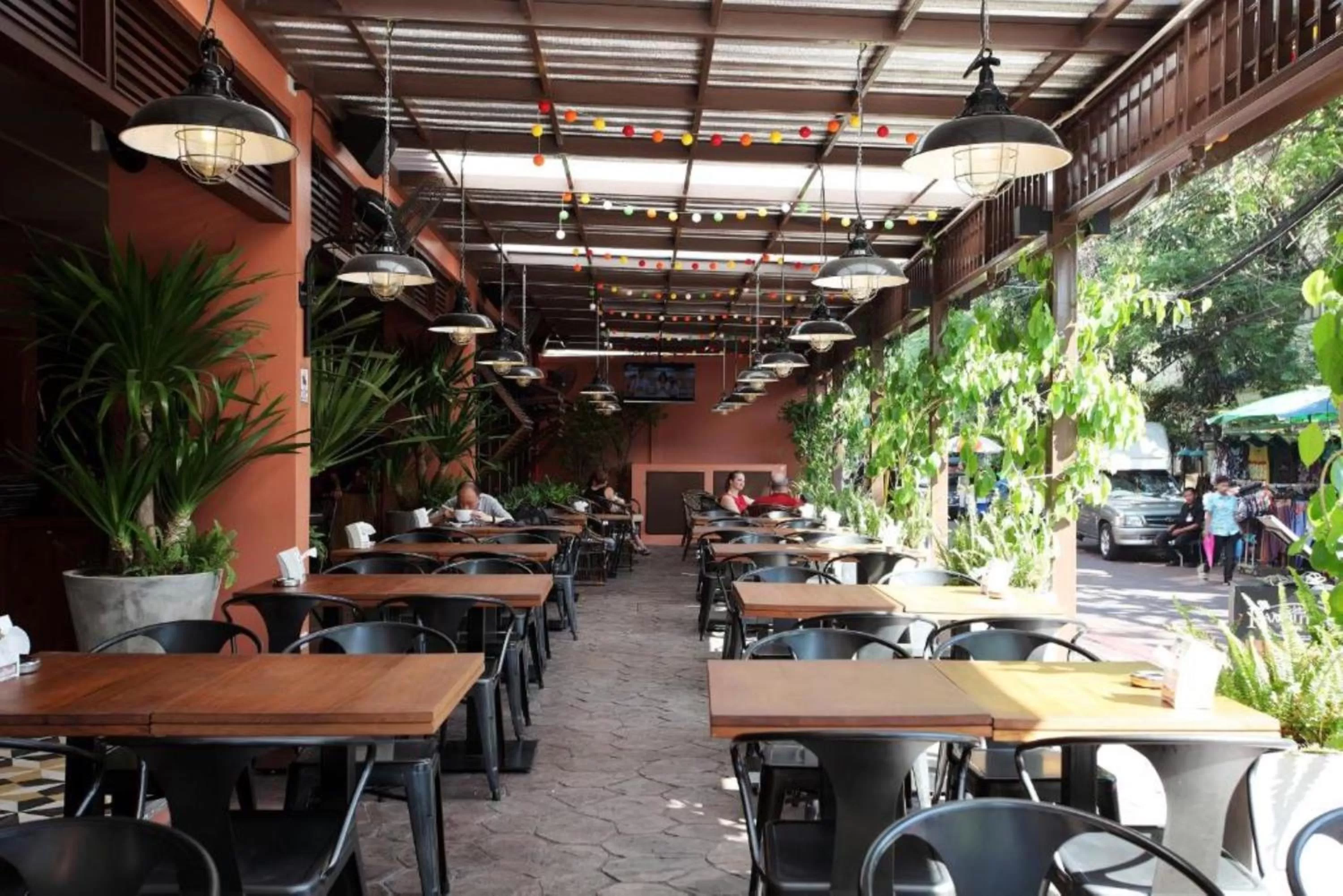 Property building in Rambuttri Village Plaza