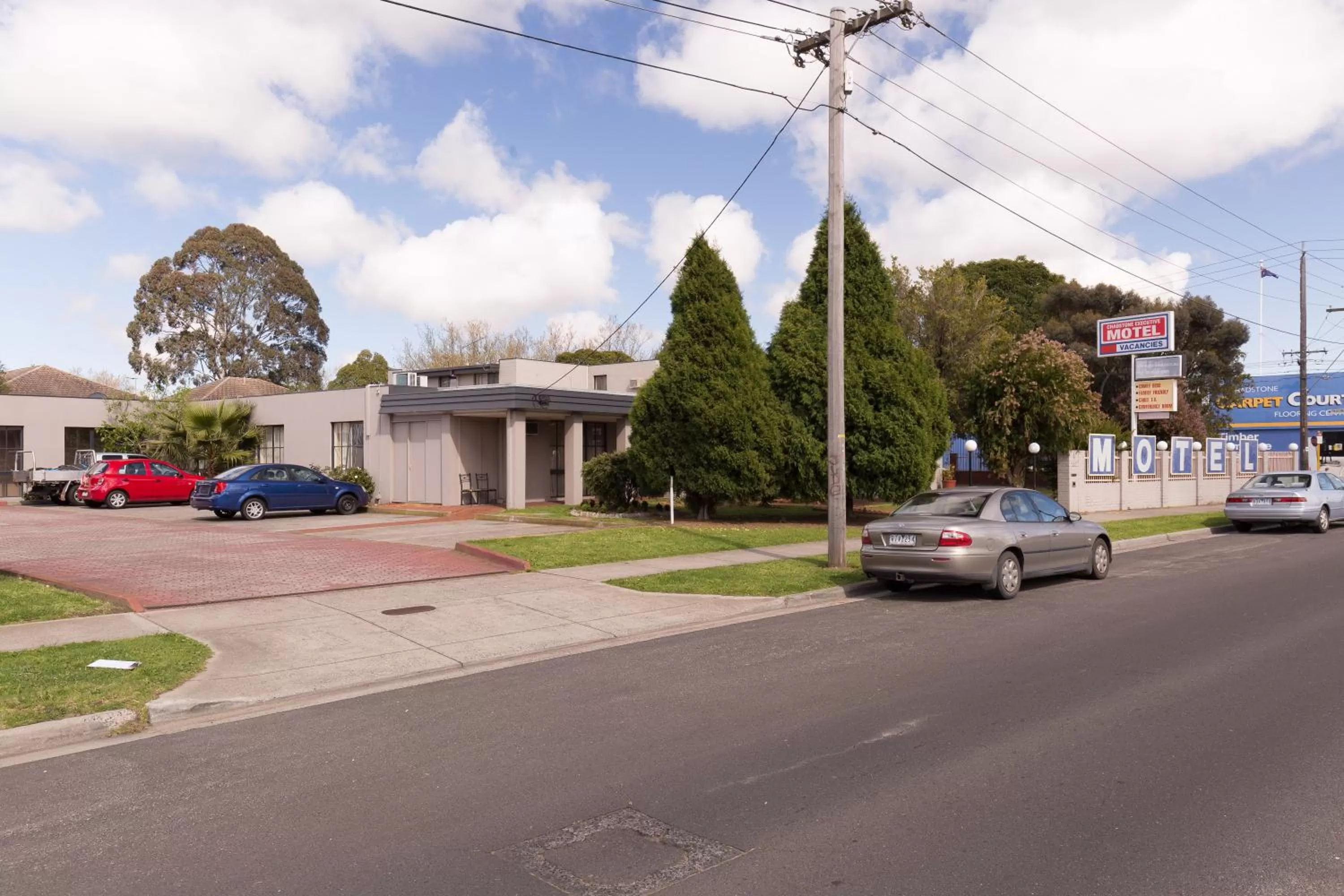 Property building in Chadstone Executive Motel