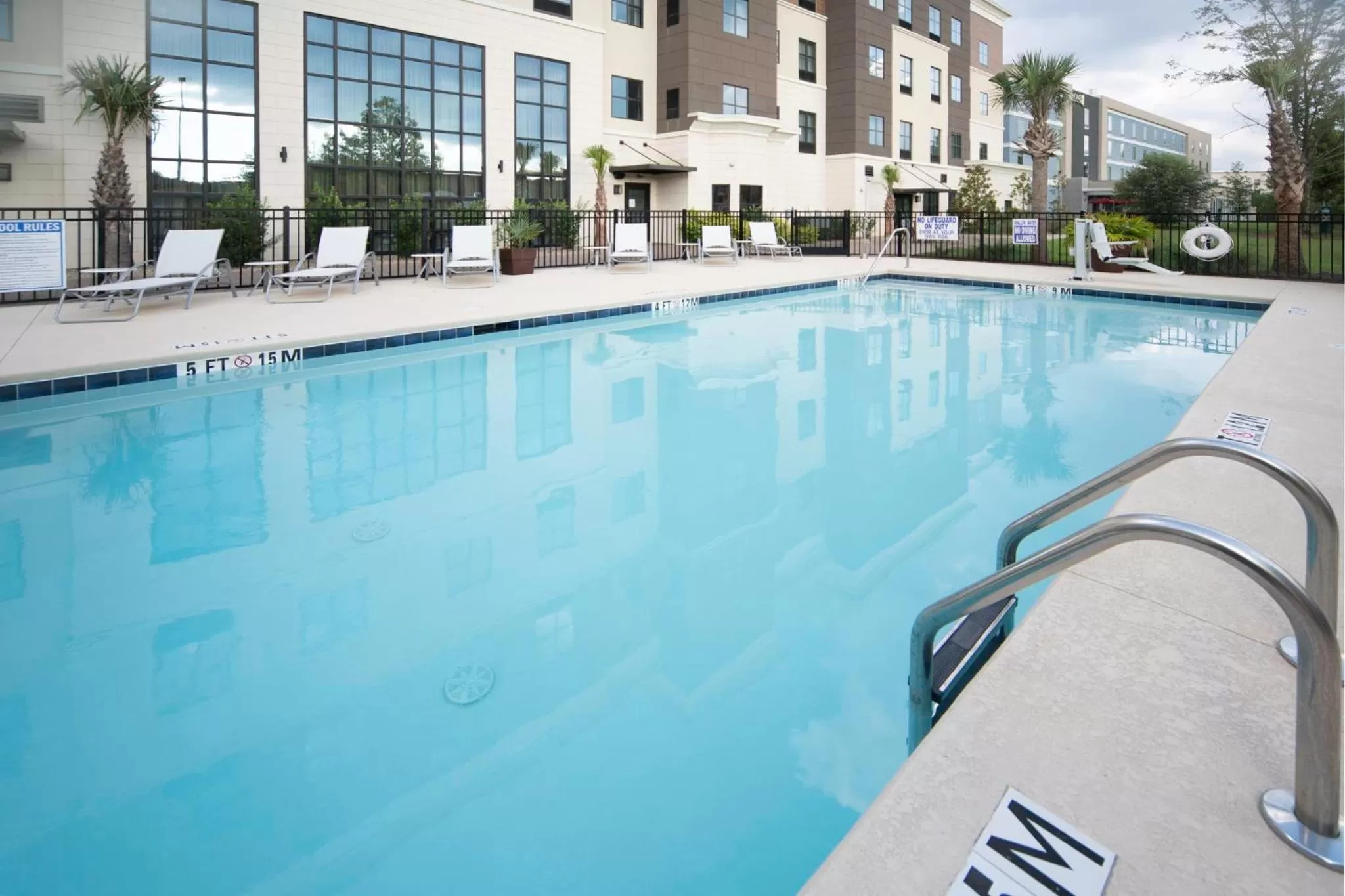 Swimming pool in Staybridge Suites - Summerville by IHG