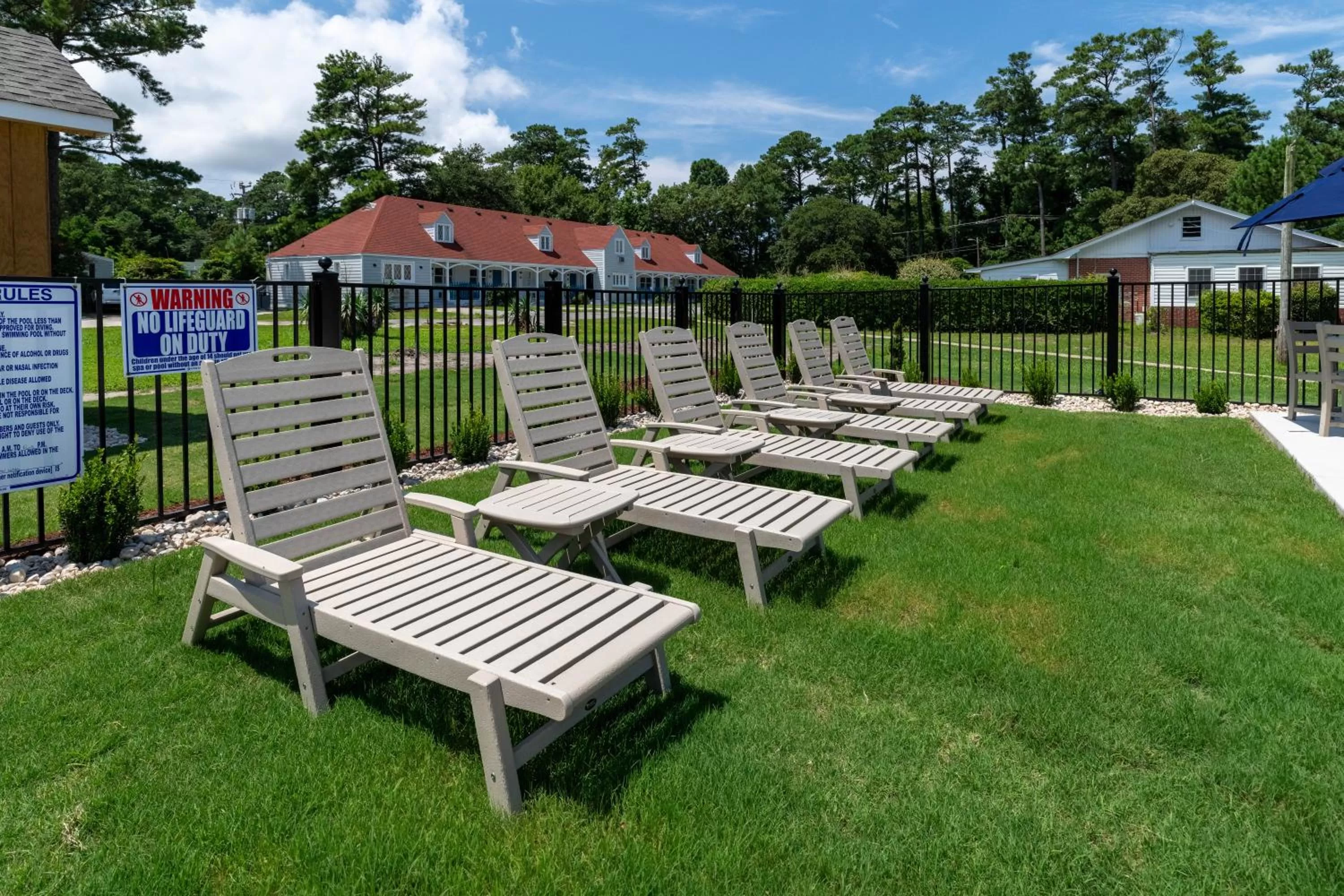 Swimming pool in Hotel Manteo, Trademark Collection by Wyndham