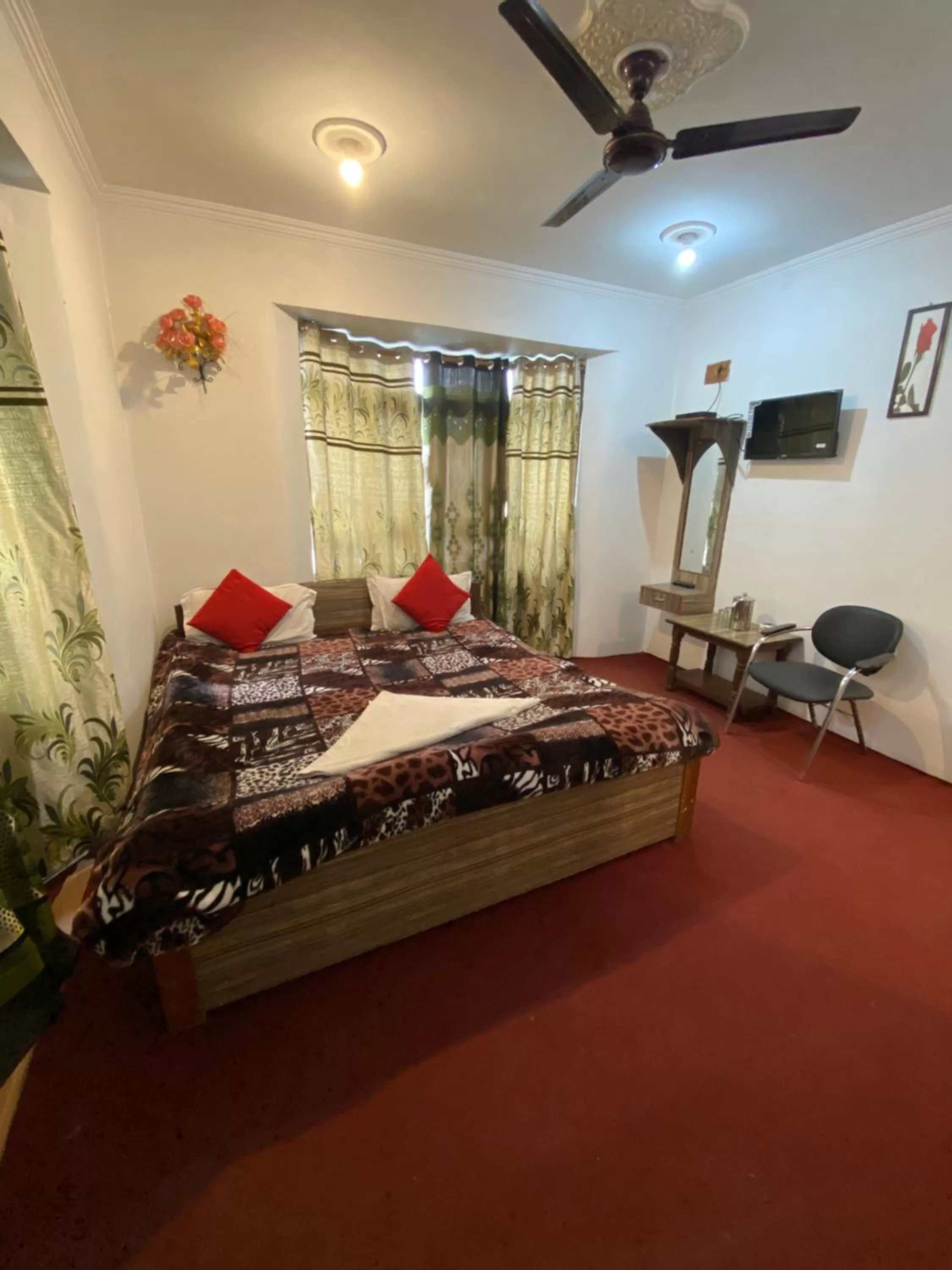 Bed in Hotel Young Mamta