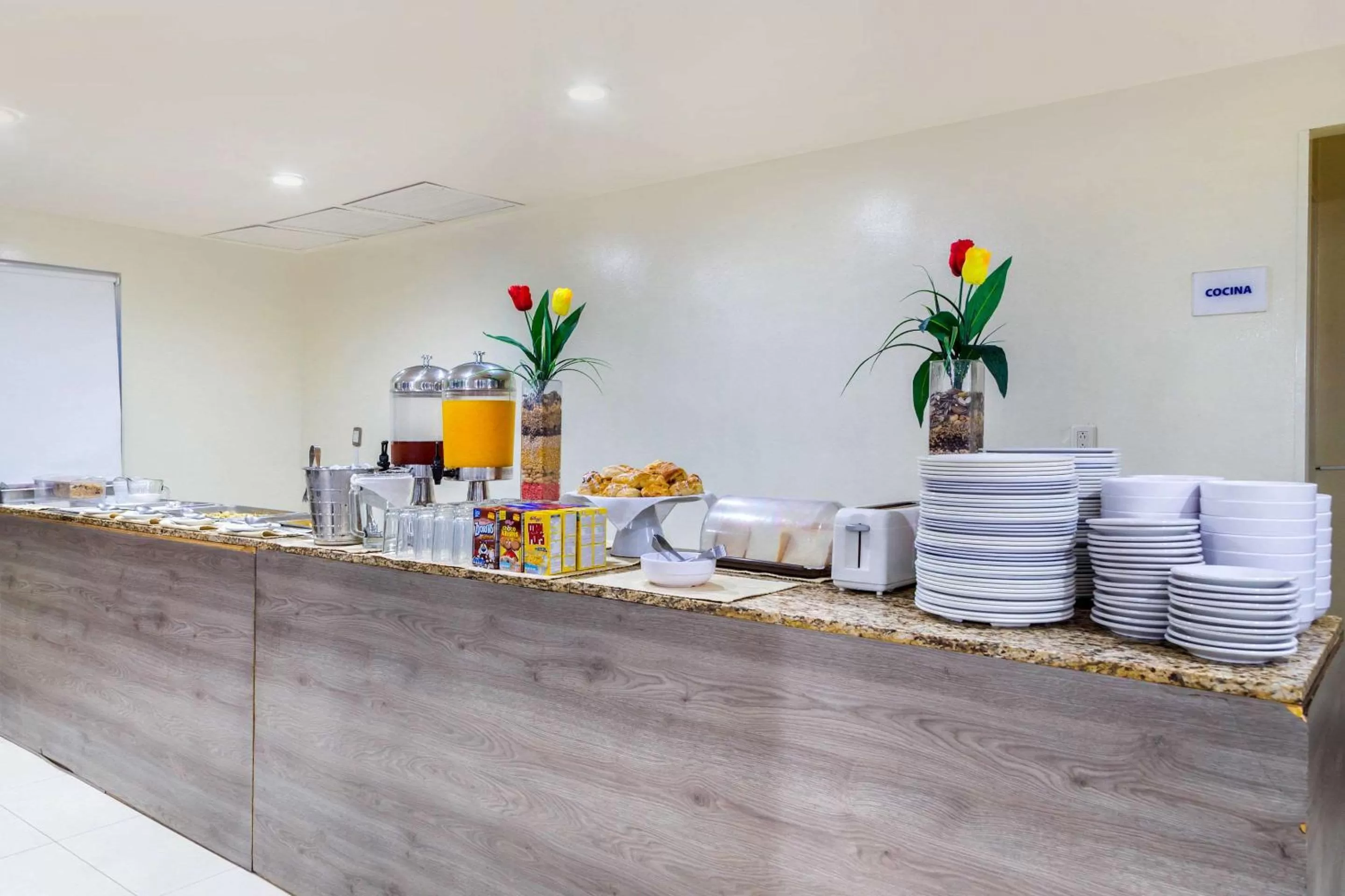 Restaurant/places to eat in Sleep Inn Torreon