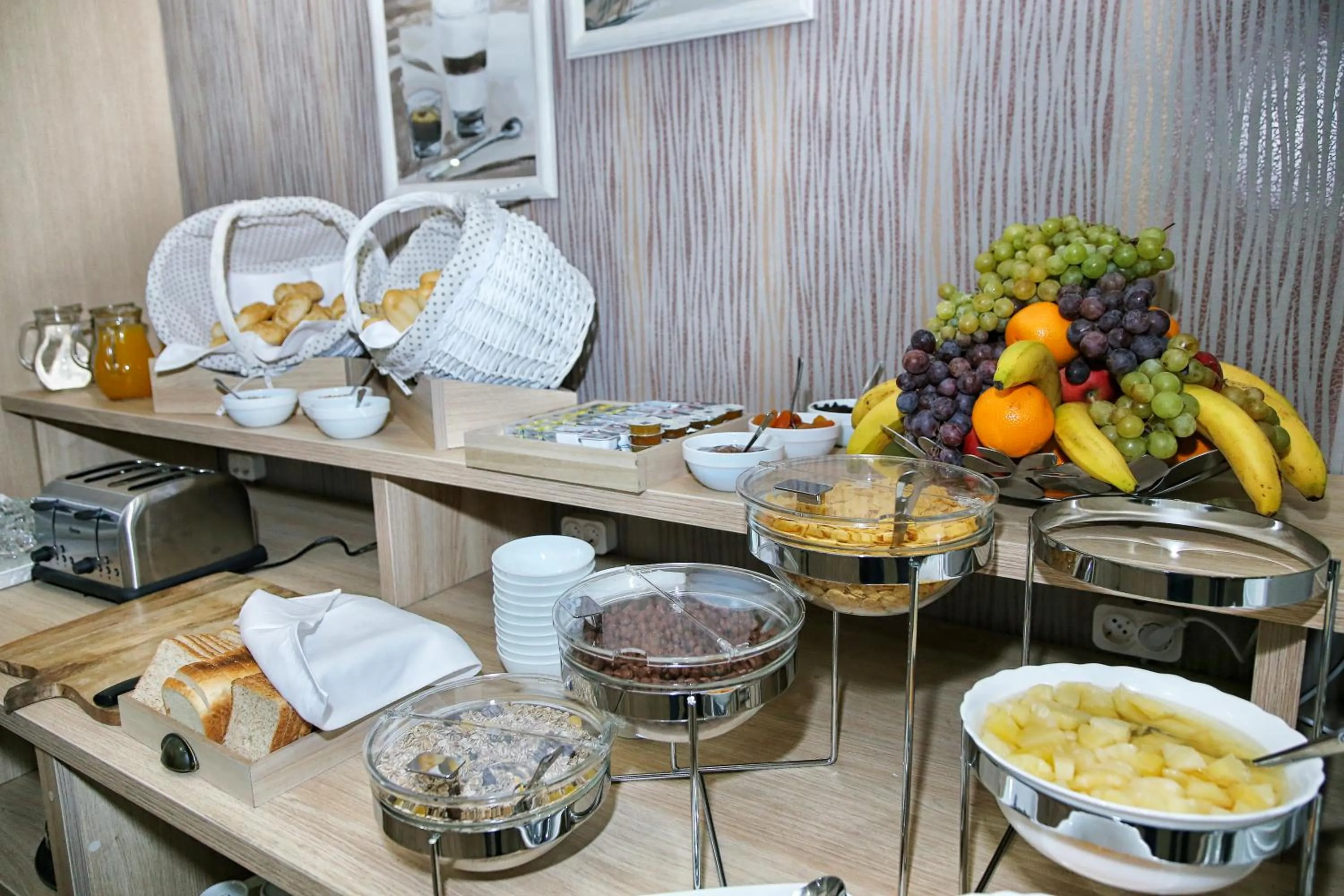 Buffet breakfast in Prestige Boutique Hotel Craiova