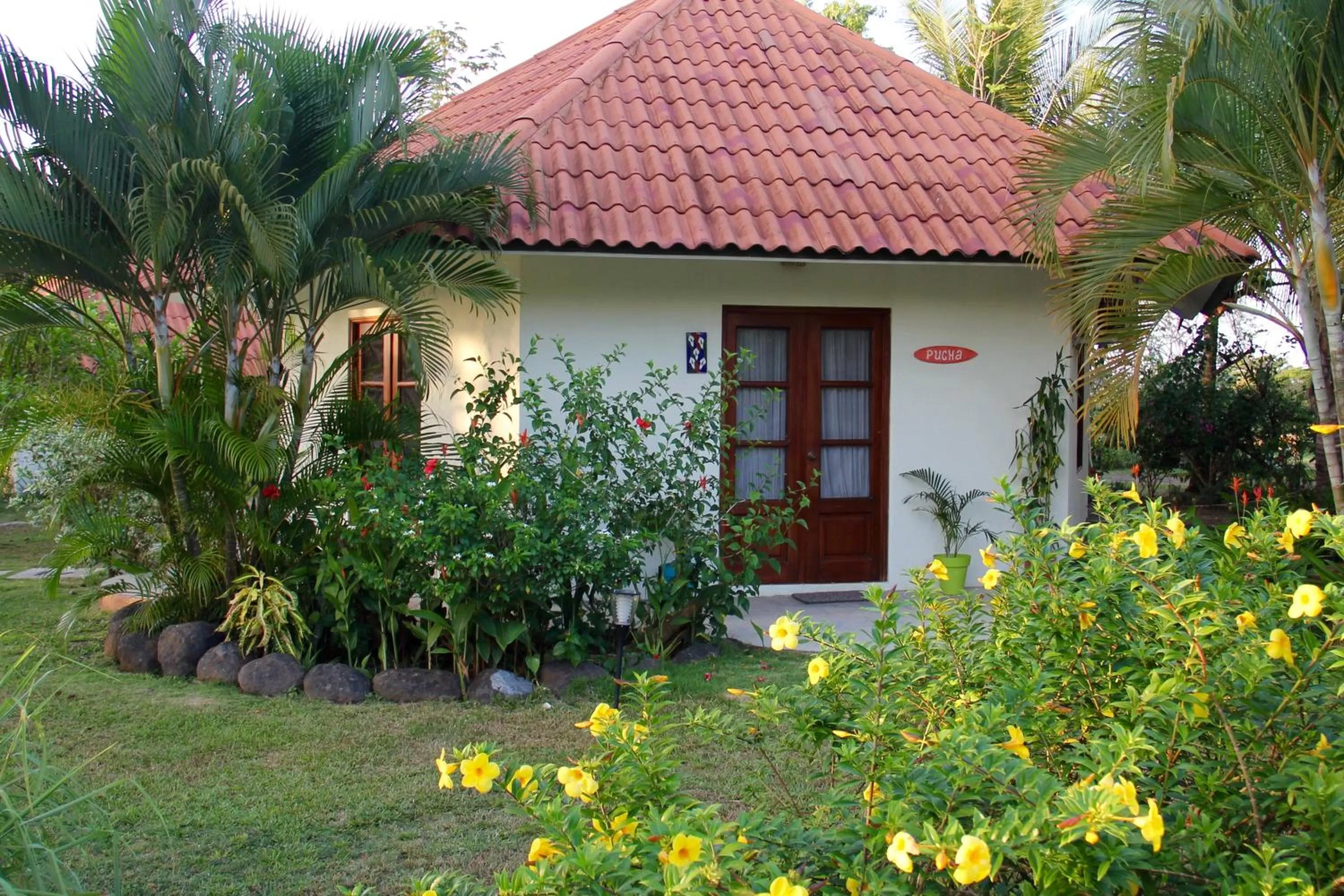 Property Building in Cabañas La Casa de Pucha