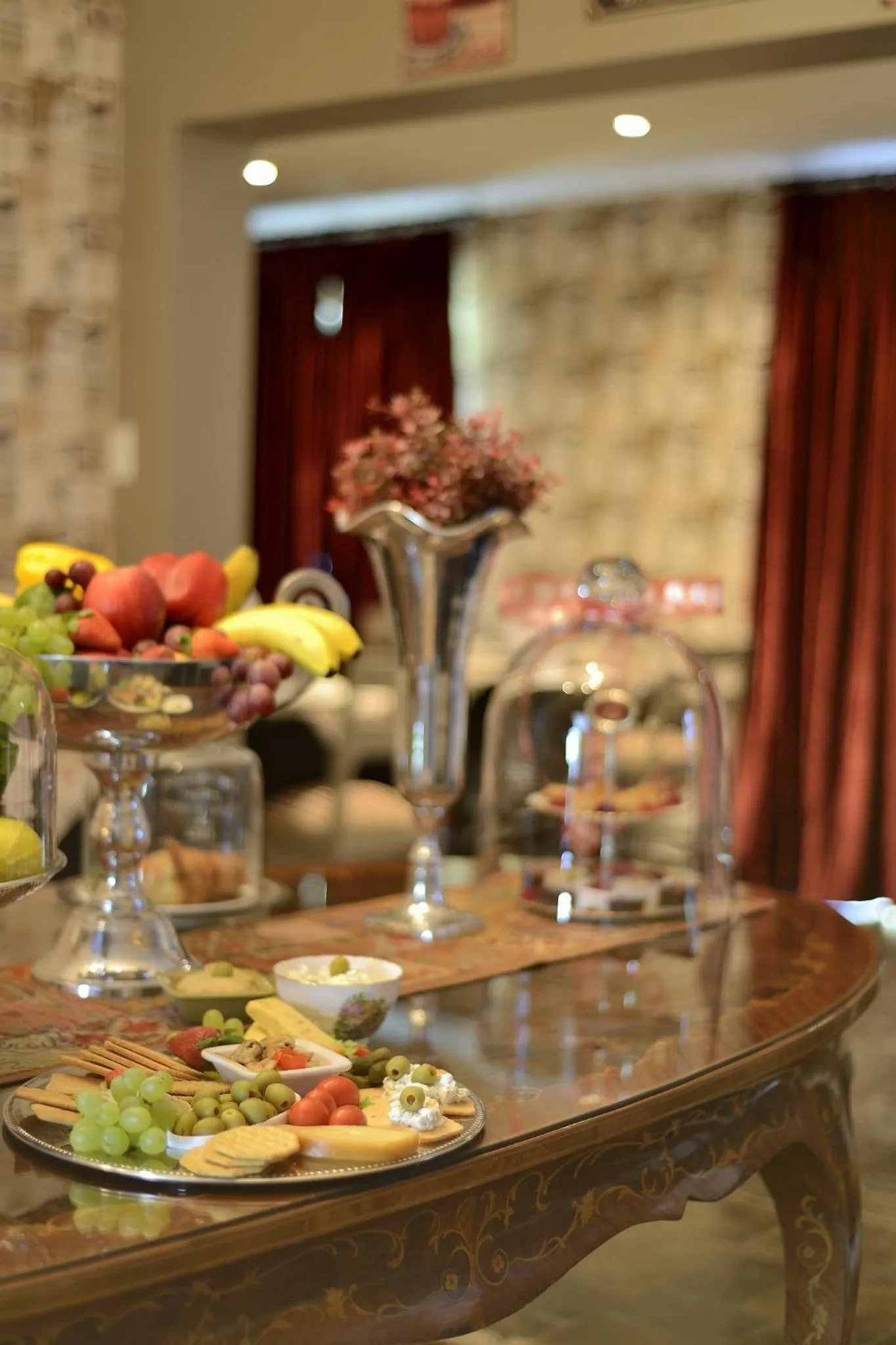 Restaurant/places to eat in Duke & Duchess Boutique Hotel