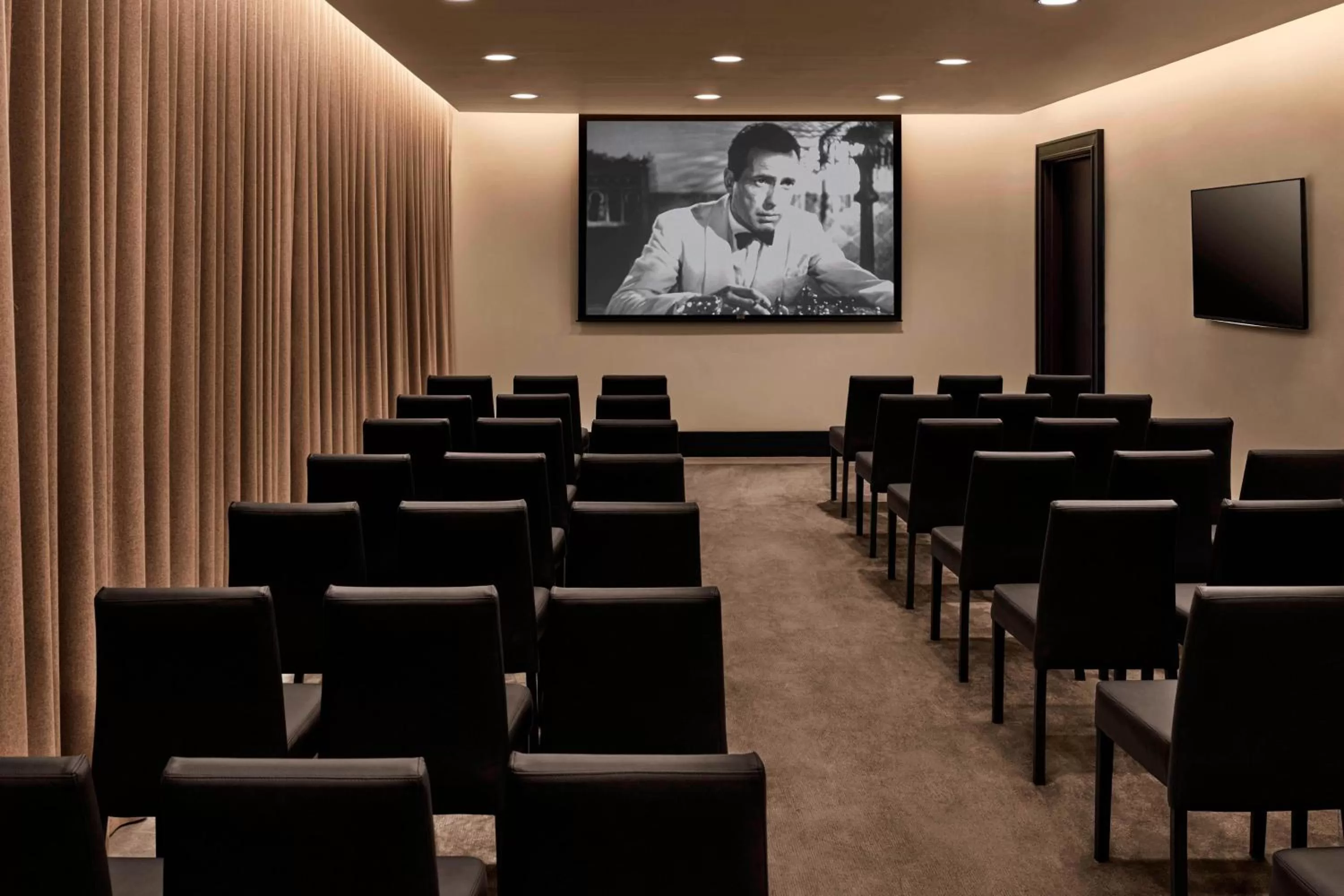 Meeting/conference room in The New York EDITION