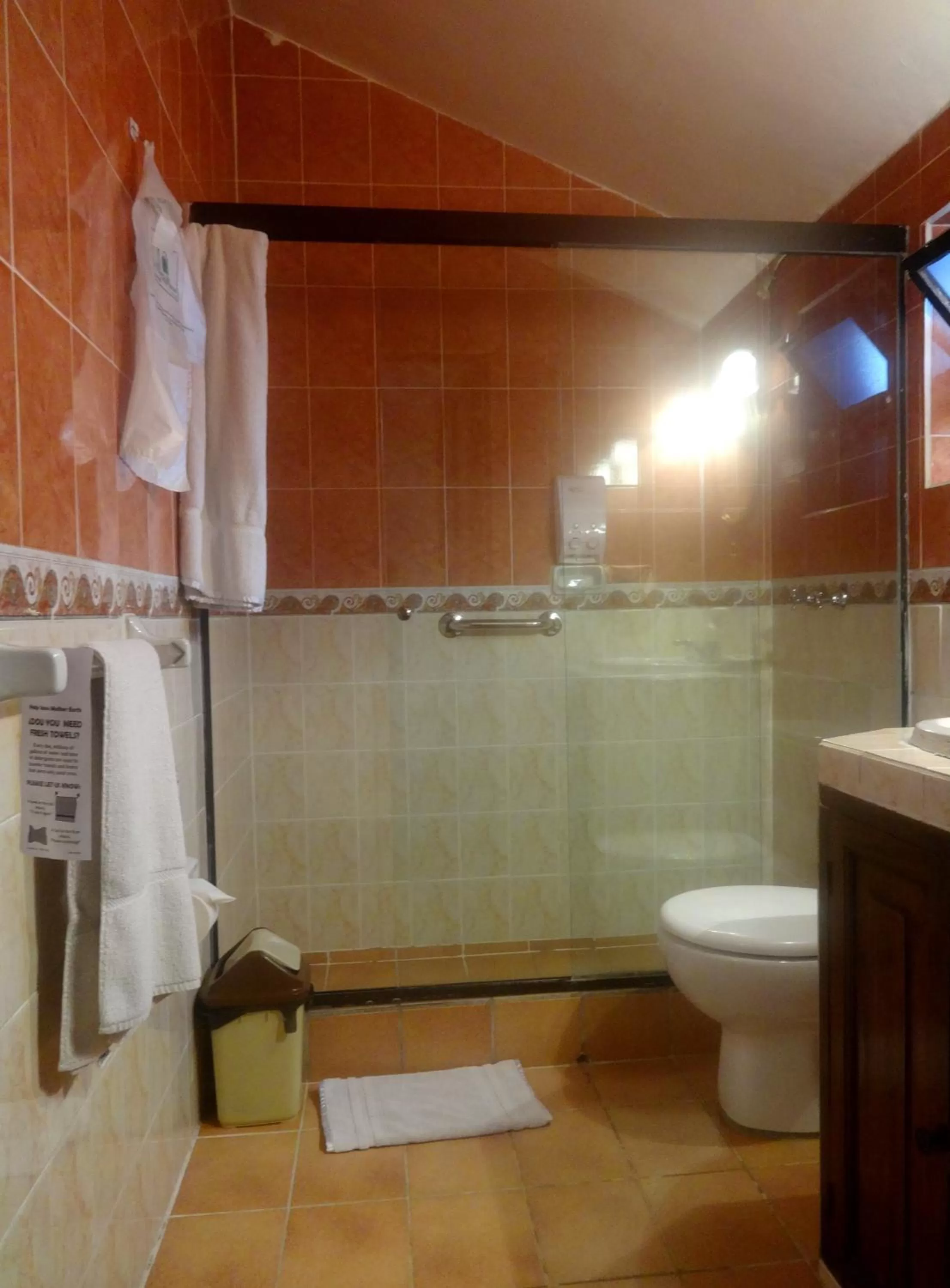 Bathroom in El Hotel de Su Merced