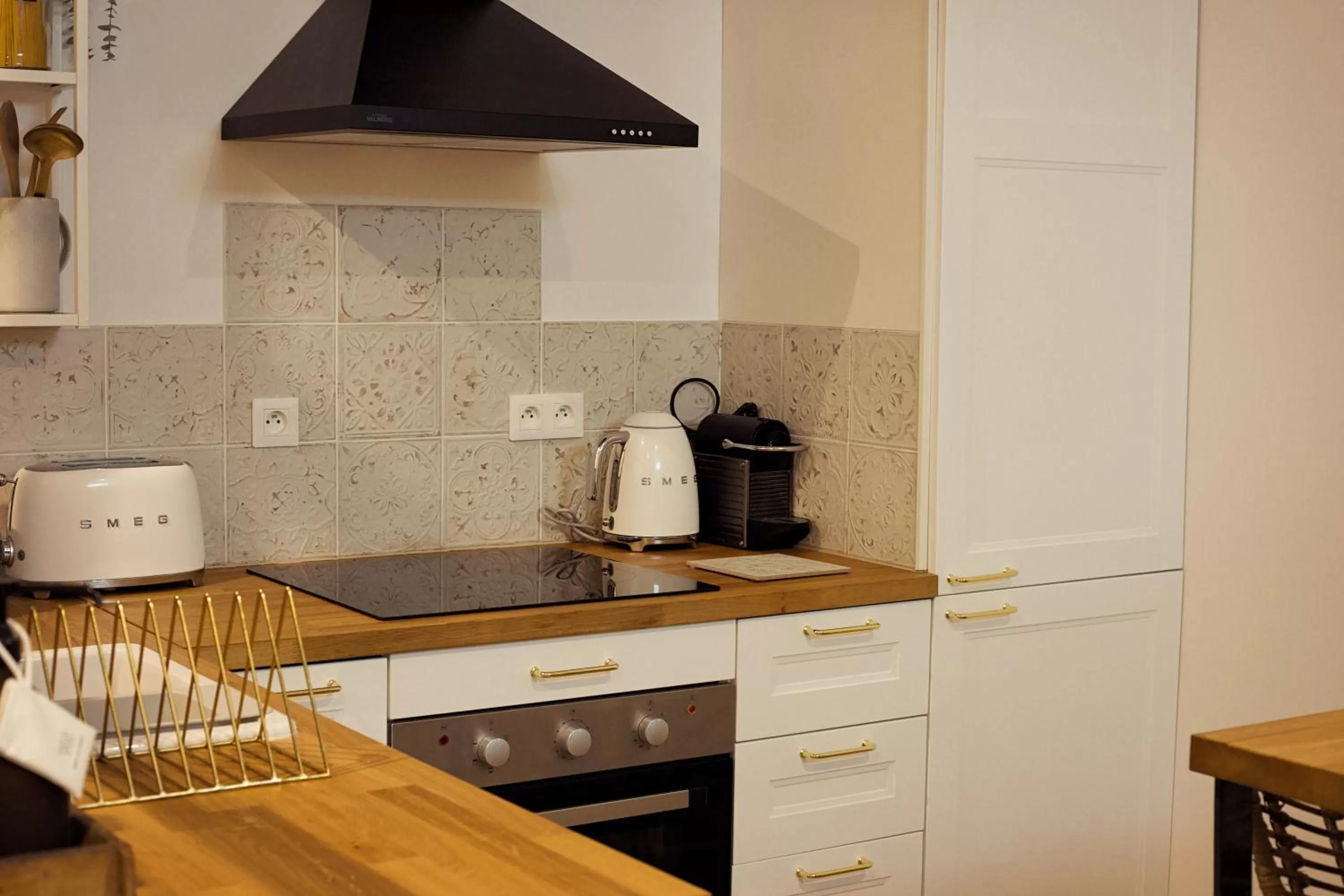 Coffee/tea facilities in Maison Farol